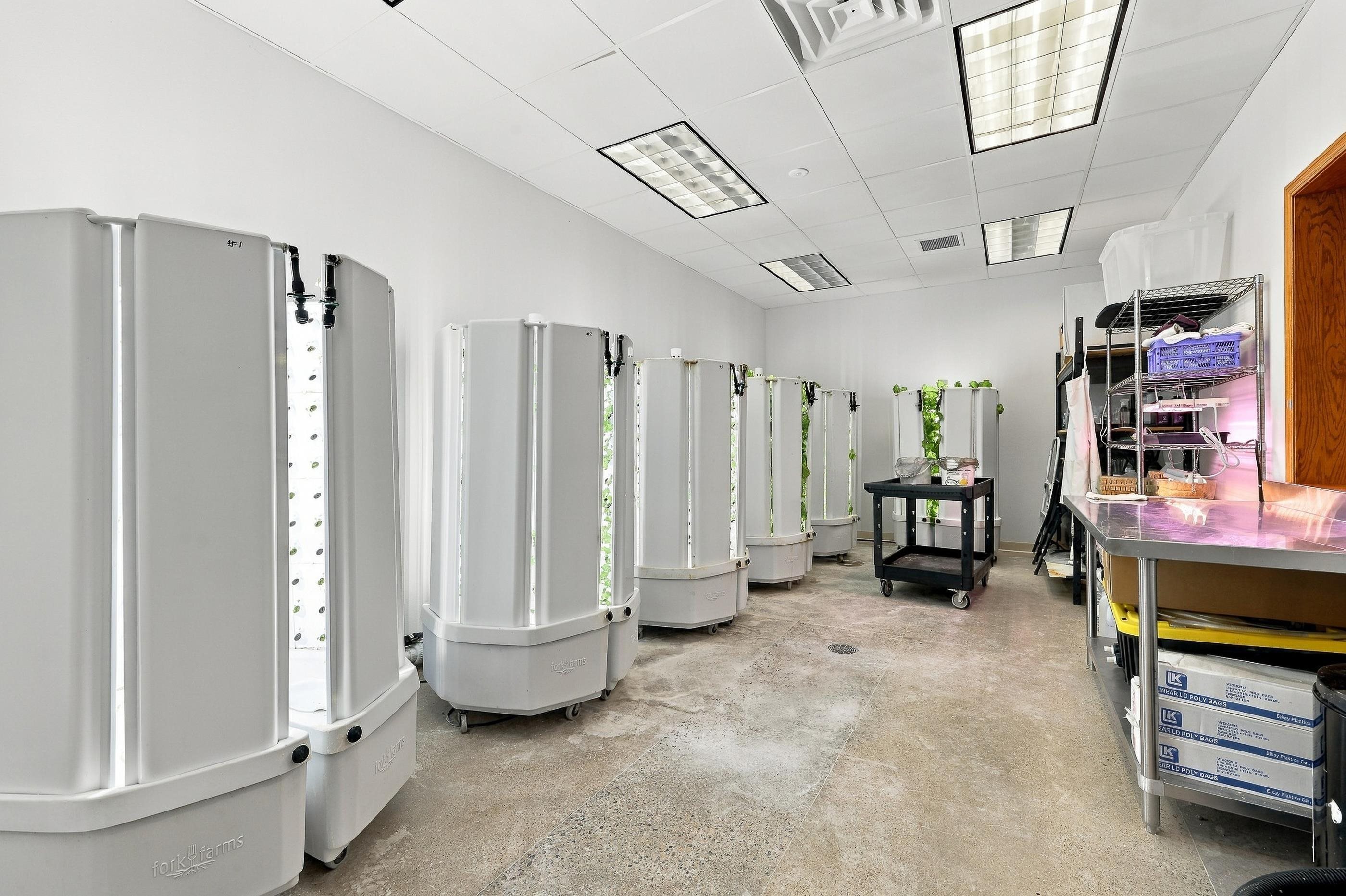 2321 W GRAND AVENUE, Wisconsin Rapids, Wisconsin 54495, ,Commercial/industrial,For Sale,2321 W GRAND AVENUE,22604683