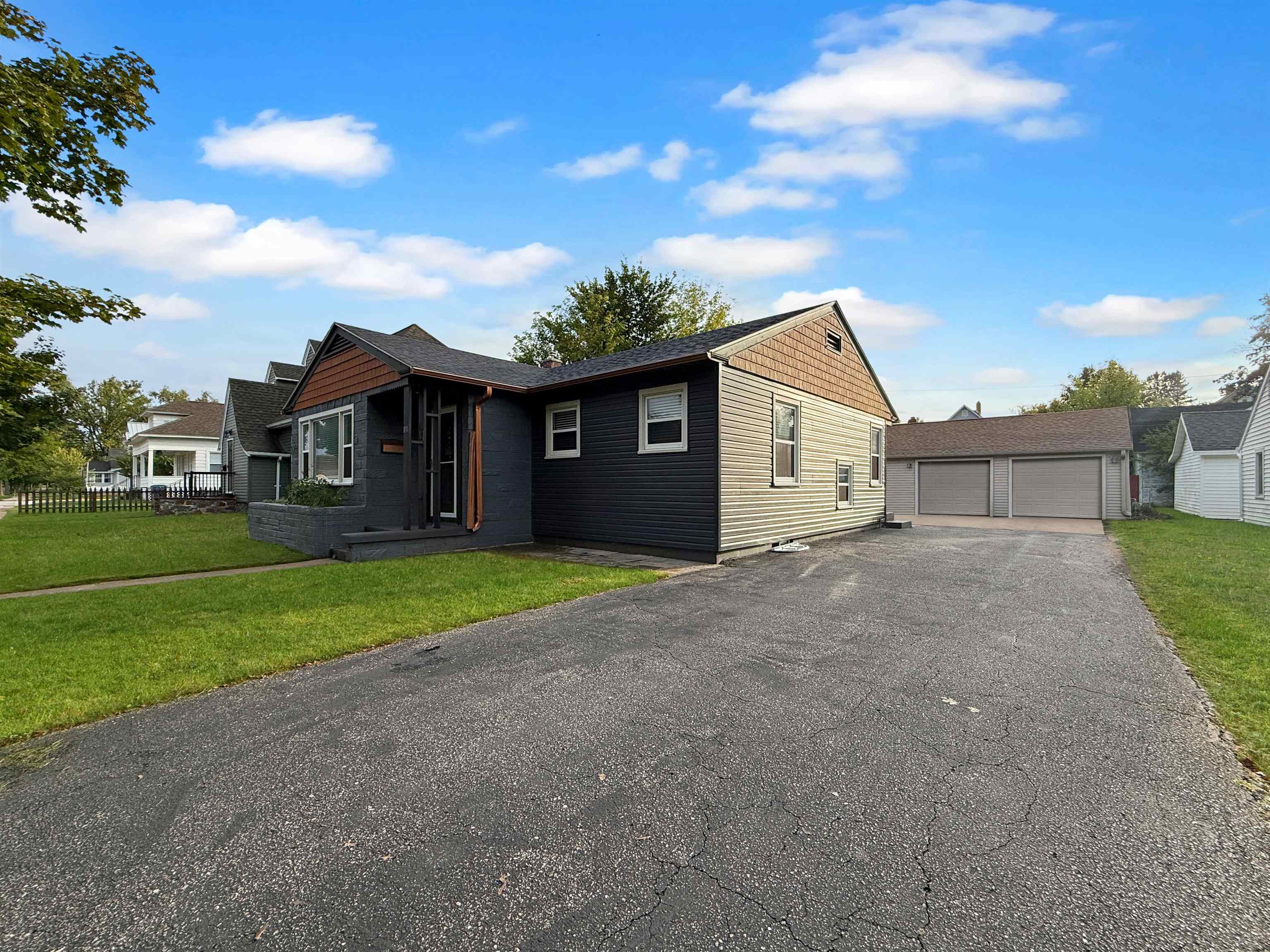 1111 S 7TH AVENUE SOUTH, Wausau, Wisconsin 54401, 2 Bedrooms Bedrooms, ,1 BathroomBathrooms,Residential,For Sale,1111 S 7TH AVENUE SOUTH,22604685