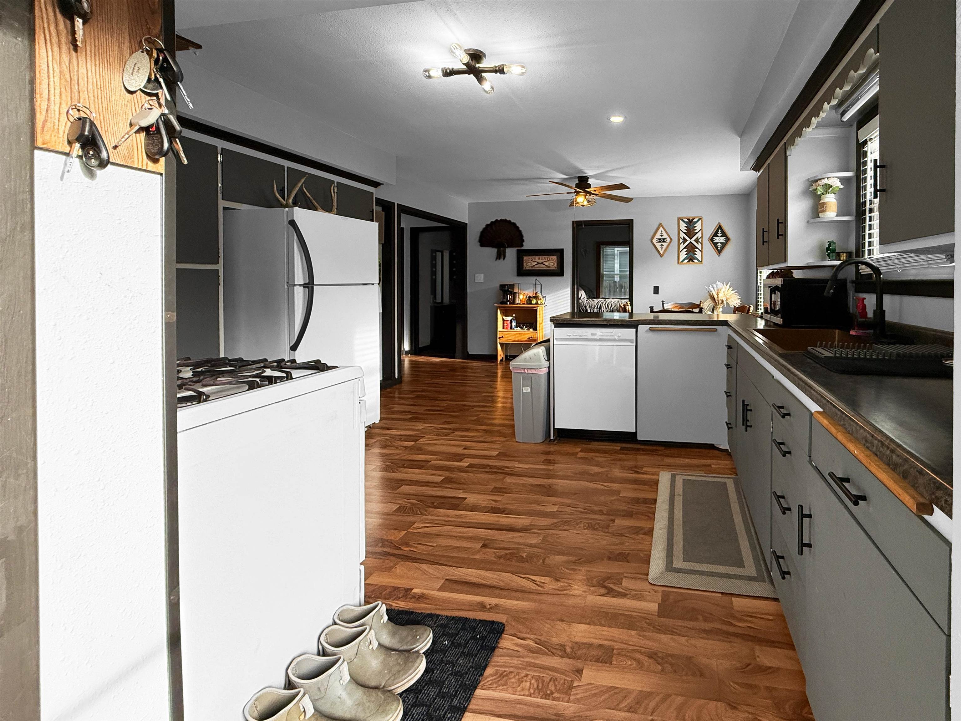 1111 S 7TH AVENUE SOUTH, Wausau, Wisconsin 54401, 2 Bedrooms Bedrooms, ,1 BathroomBathrooms,Residential,For Sale,1111 S 7TH AVENUE SOUTH,22604685