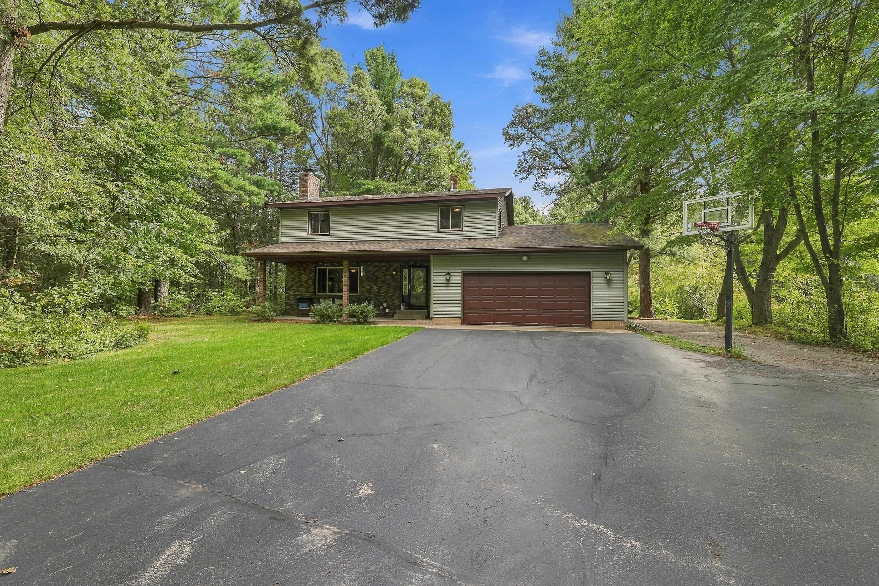 1603 MEADOW VIEW LANE, Stevens Point, Wisconsin 54482, 4 Bedrooms Bedrooms, ,2 BathroomsBathrooms,Residential,For Sale,1603 MEADOW VIEW LANE,22604689