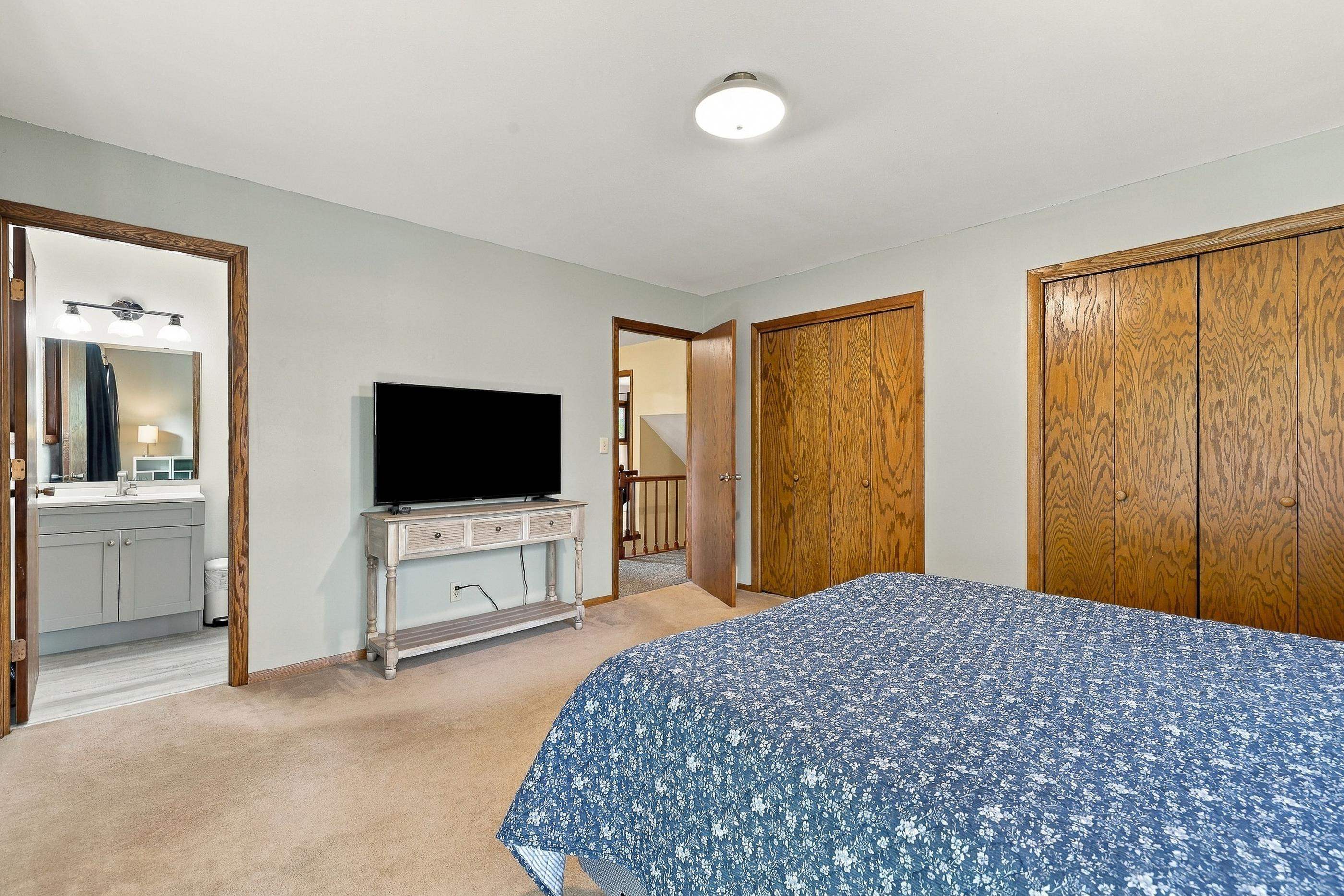 1603 MEADOW VIEW LANE, Stevens Point, Wisconsin 54482, 4 Bedrooms Bedrooms, ,2 BathroomsBathrooms,Residential,For Sale,1603 MEADOW VIEW LANE,22604689