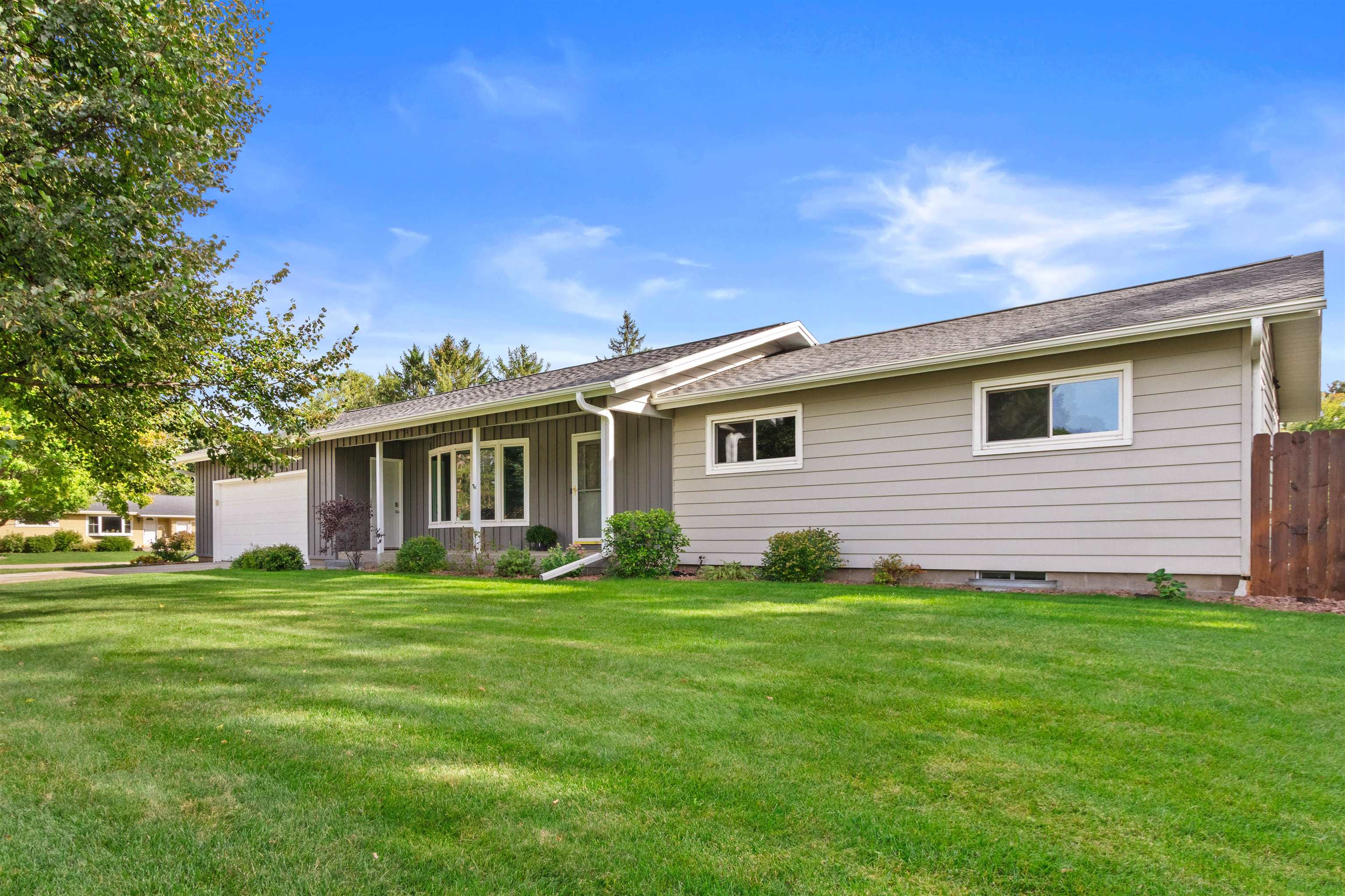 2501 MAGNOLIA DRIVE, Plover, Wisconsin 54467, 3 Bedrooms Bedrooms, ,2 BathroomsBathrooms,Residential,For Sale,2501 MAGNOLIA DRIVE,22604691