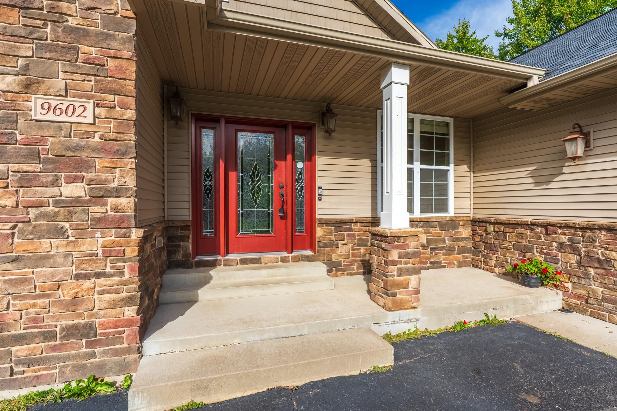 9602 HERITAGE HILLS DRIVE, Weston, Wisconsin 54476, 5 Bedrooms Bedrooms, ,3 BathroomsBathrooms,Residential,For Sale,9602 HERITAGE HILLS DRIVE,22604707