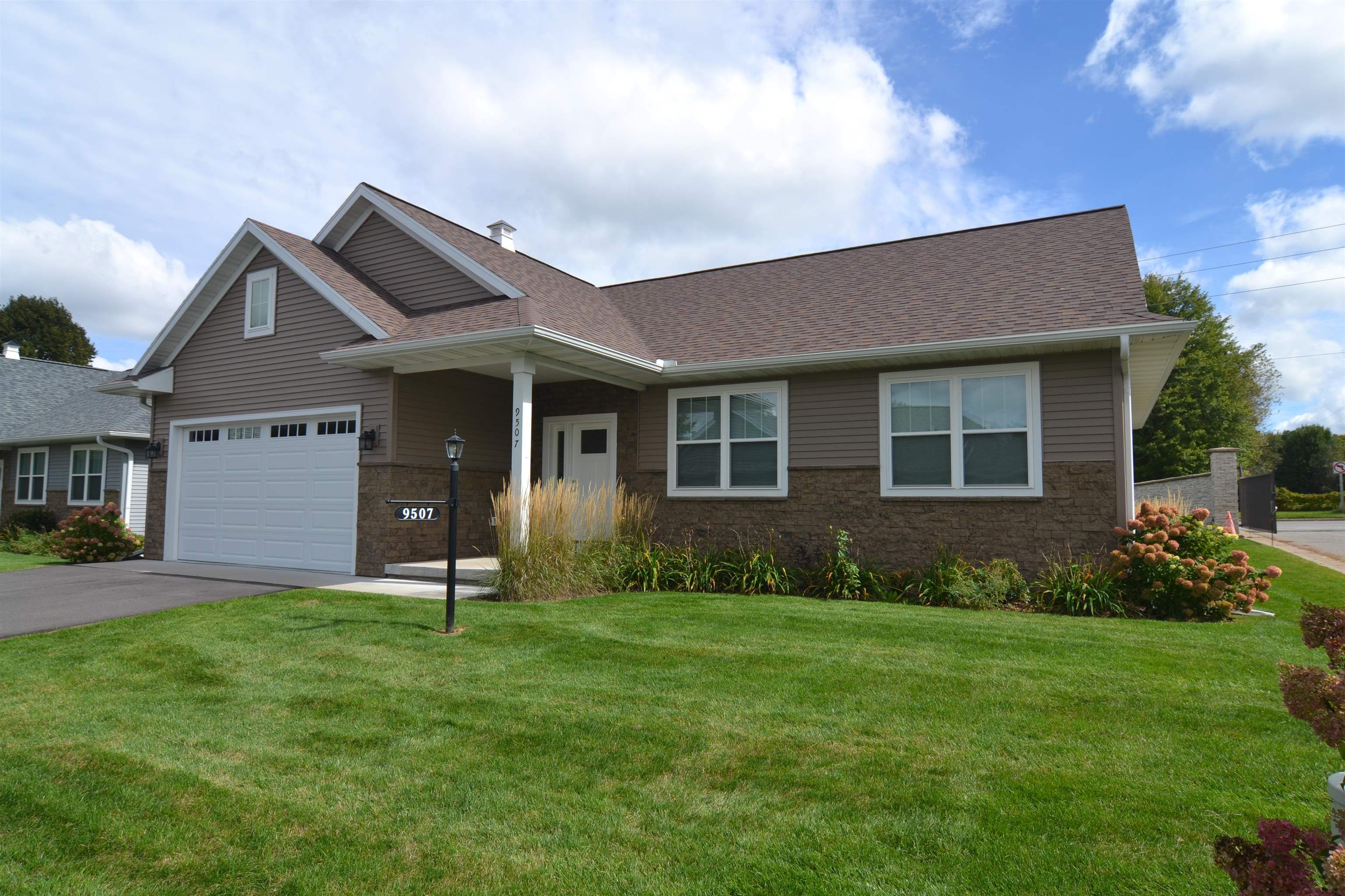 9507 EXCALIBUR DRIVE, Weston, Wisconsin 54476, 3 Bedrooms Bedrooms, ,2 BathroomsBathrooms,Residential,For Sale,9507 EXCALIBUR DRIVE,22604708