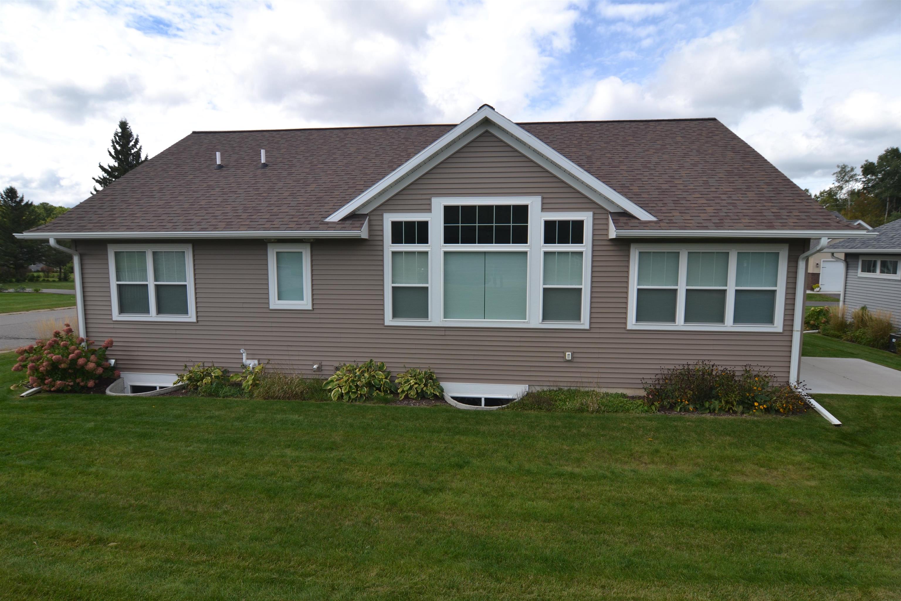 9507 EXCALIBUR DRIVE, Weston, Wisconsin 54476, 3 Bedrooms Bedrooms, ,2 BathroomsBathrooms,Residential,For Sale,9507 EXCALIBUR DRIVE,22604708