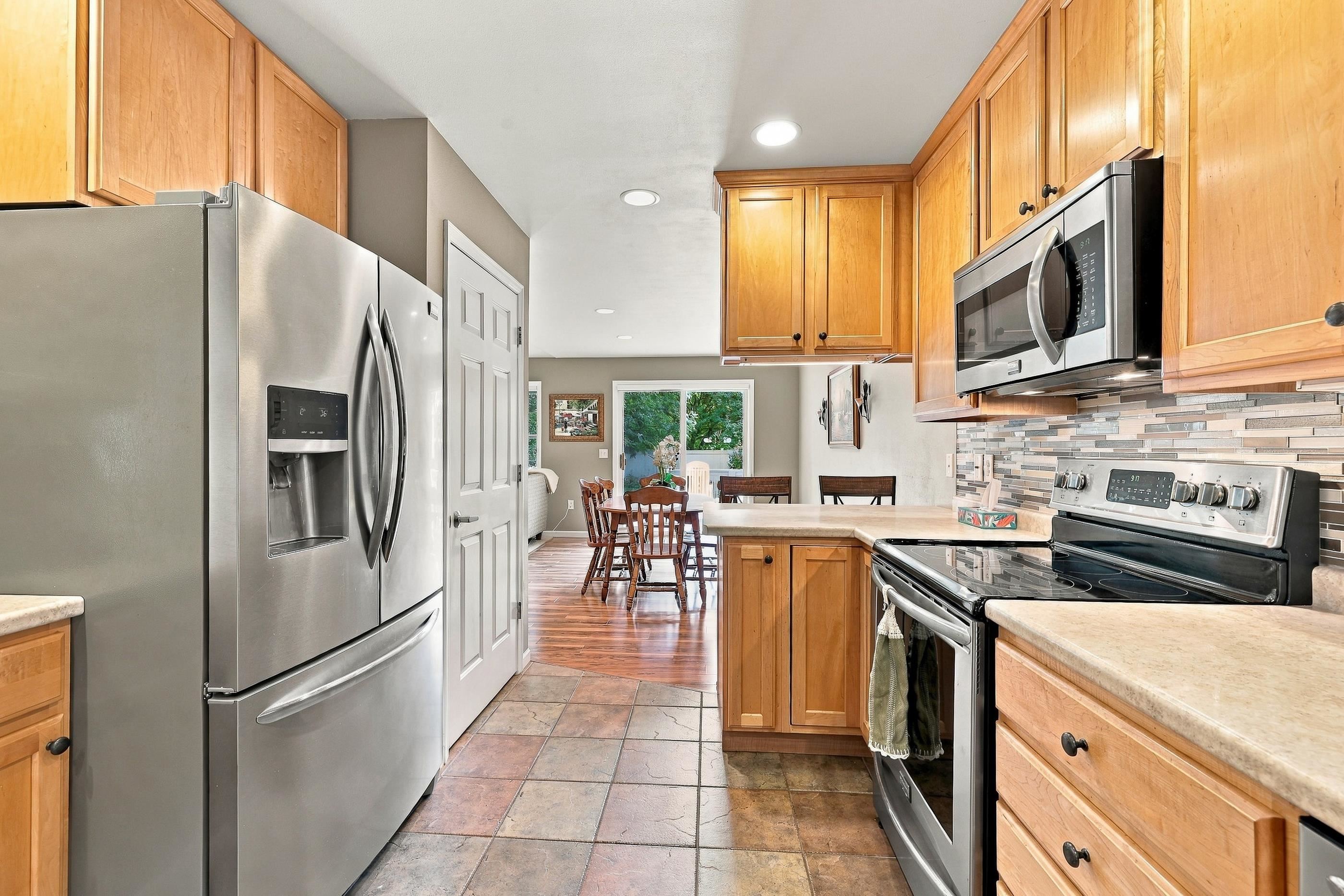 1142 HEARTHSTONE PLACE, Plover, Wisconsin 54467, 2 Bedrooms Bedrooms, ,2 BathroomsBathrooms,Residential,For Sale,1142 HEARTHSTONE PLACE,22604713