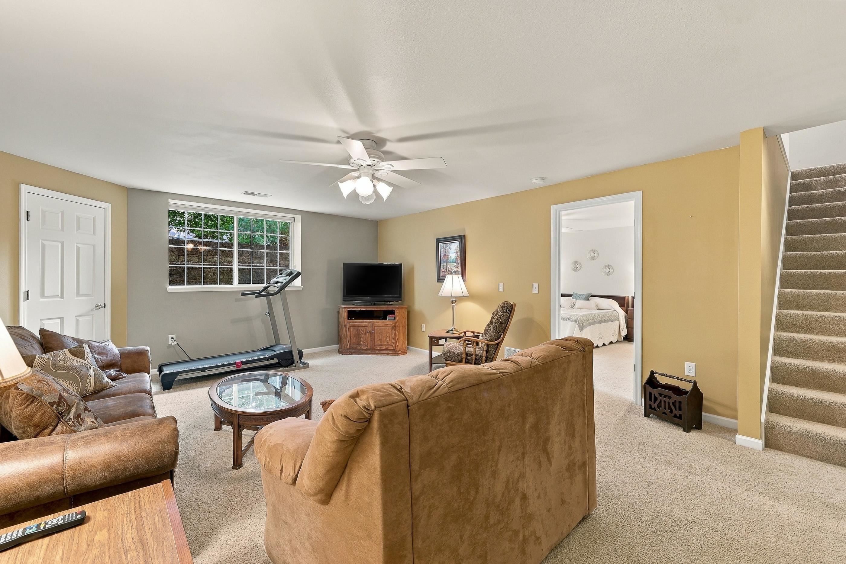 1142 HEARTHSTONE PLACE, Plover, Wisconsin 54467, 2 Bedrooms Bedrooms, ,2 BathroomsBathrooms,Residential,For Sale,1142 HEARTHSTONE PLACE,22604713