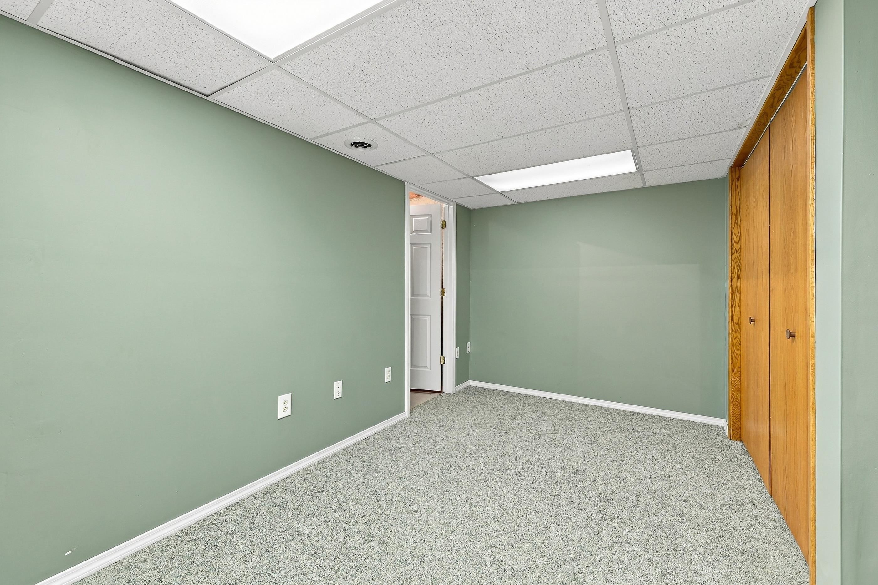 1142 HEARTHSTONE PLACE, Plover, Wisconsin 54467, 2 Bedrooms Bedrooms, ,2 BathroomsBathrooms,Residential,For Sale,1142 HEARTHSTONE PLACE,22604713