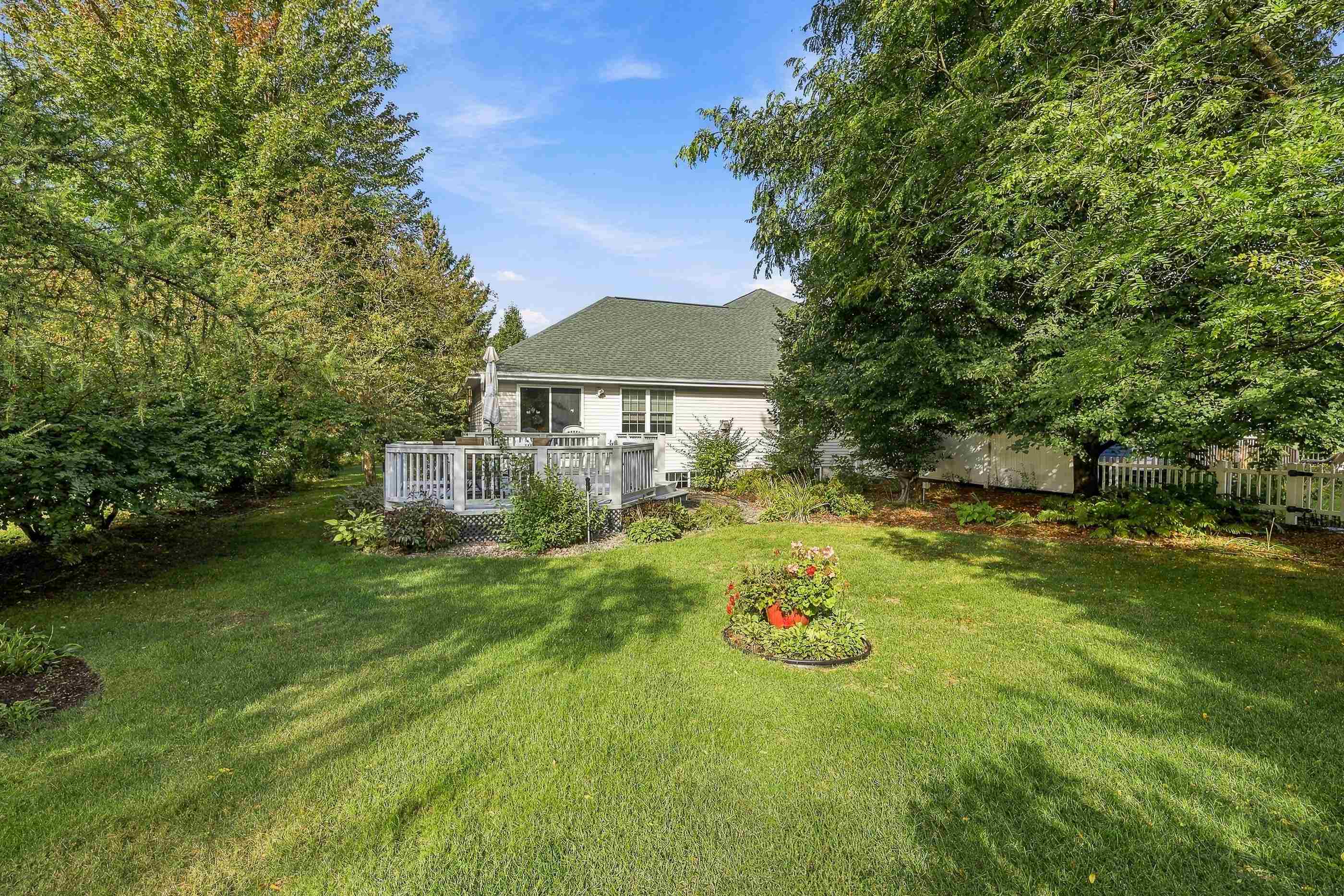 1142 HEARTHSTONE PLACE, Plover, Wisconsin 54467, 2 Bedrooms Bedrooms, ,2 BathroomsBathrooms,Residential,For Sale,1142 HEARTHSTONE PLACE,22604713