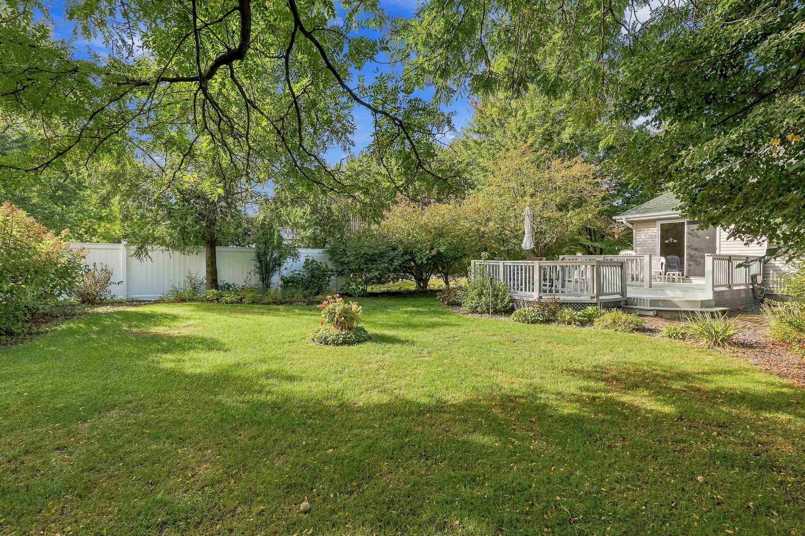 1142 HEARTHSTONE PLACE, Plover, Wisconsin 54467, 2 Bedrooms Bedrooms, ,2 BathroomsBathrooms,Residential,For Sale,1142 HEARTHSTONE PLACE,22604713