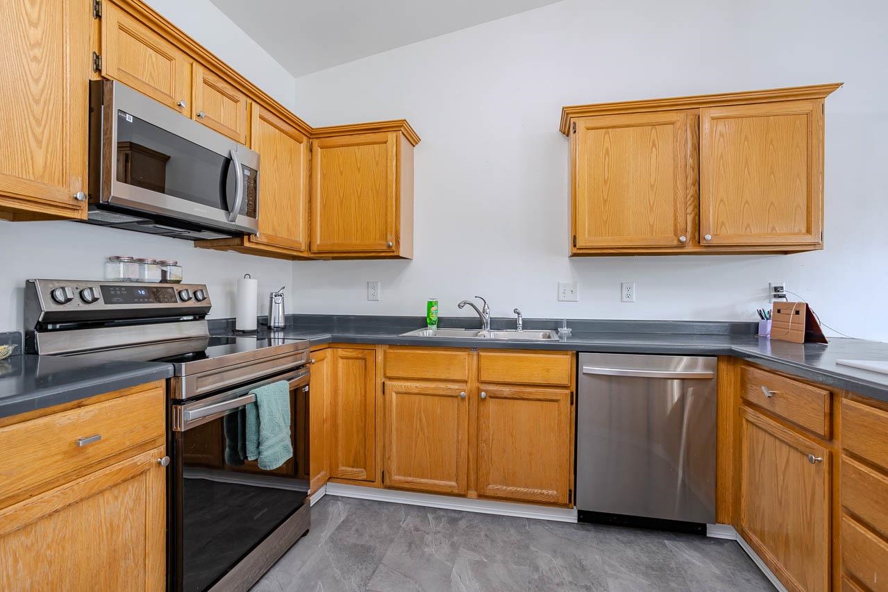 152573-152575 IRIS LANE, Wausau, Wisconsin 54401, 2 Bedrooms Bedrooms, ,1.5 BathroomsBathrooms,Multi-family,For Sale,152573-152575 IRIS LANE,22604718