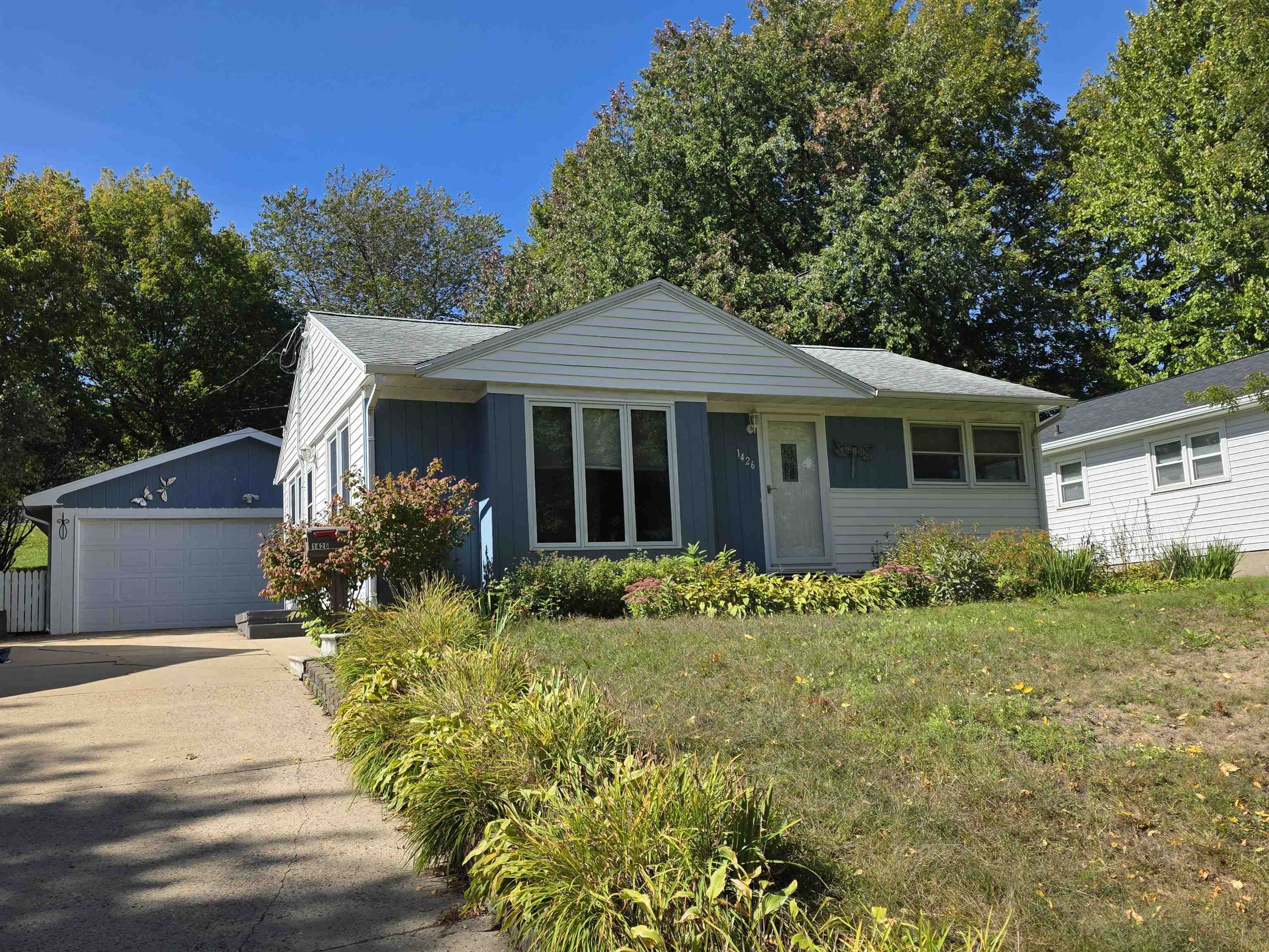 1426 N 1ST AVENUE, Wausau, Wisconsin 54401, 2 Bedrooms Bedrooms, ,1 BathroomBathrooms,Residential,For Sale,1426 N 1ST AVENUE,22604720