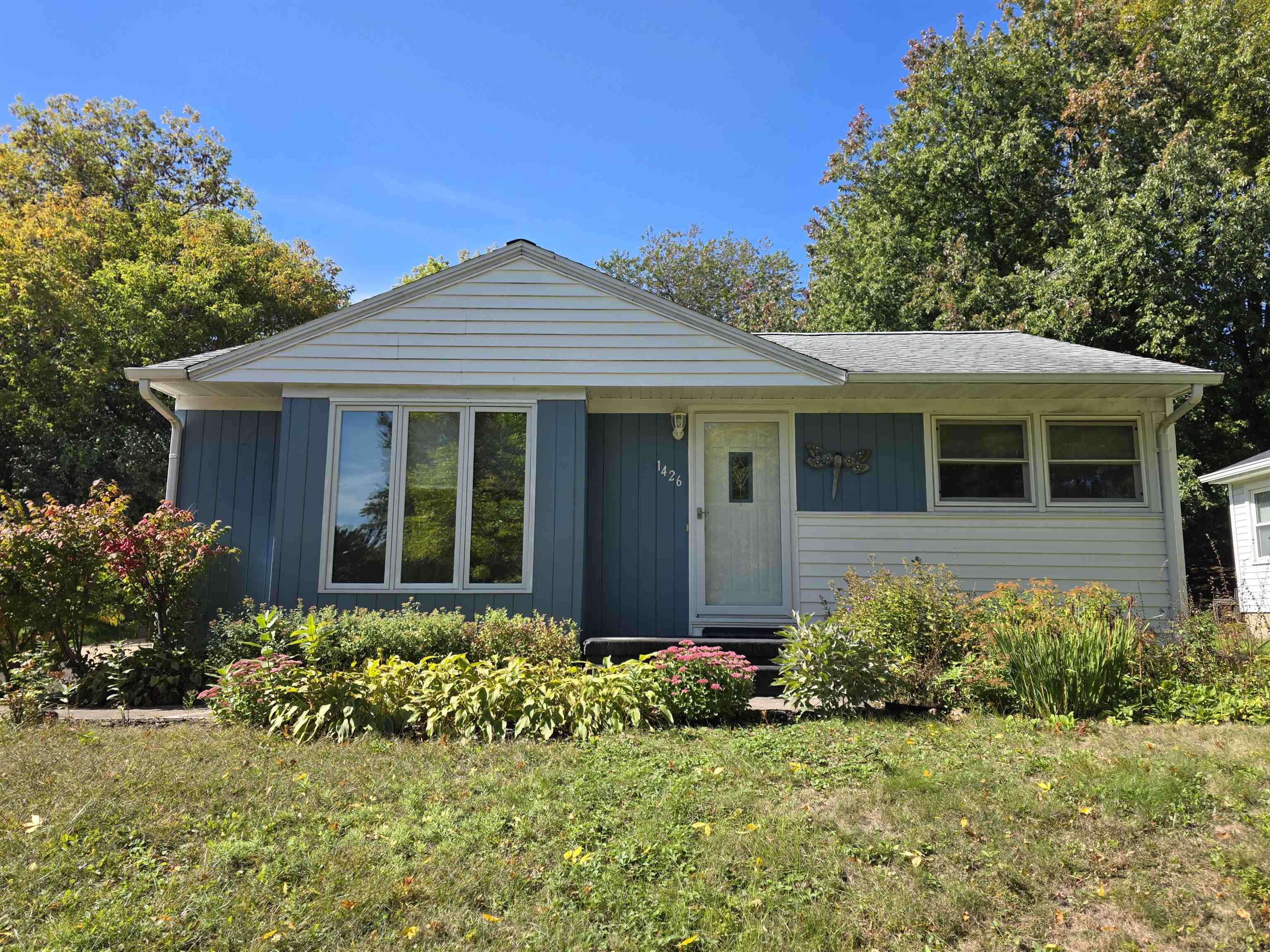 1426 N 1ST AVENUE, Wausau, Wisconsin 54401, 2 Bedrooms Bedrooms, ,1 BathroomBathrooms,Residential,For Sale,1426 N 1ST AVENUE,22604720