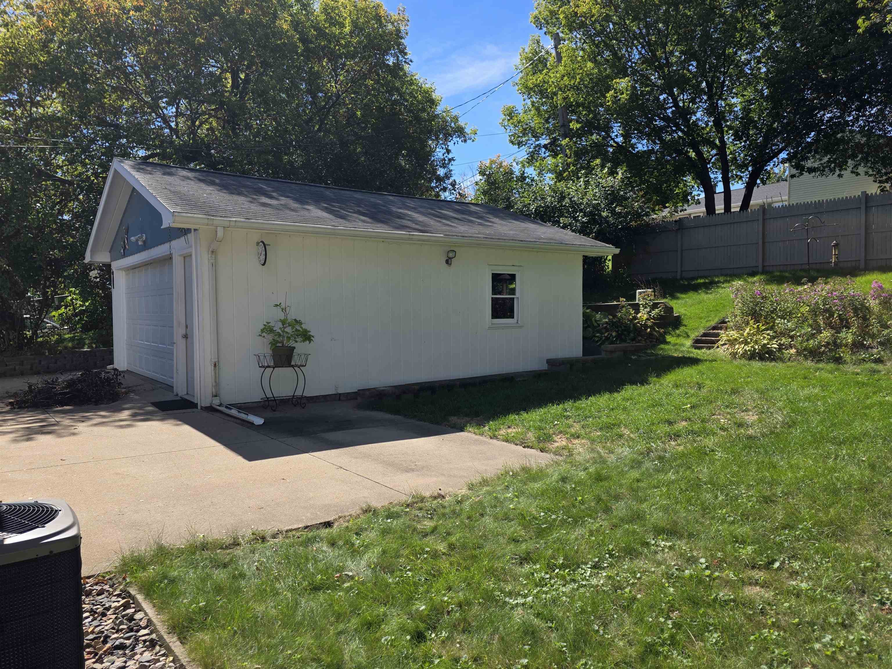 1426 N 1ST AVENUE, Wausau, Wisconsin 54401, 2 Bedrooms Bedrooms, ,1 BathroomBathrooms,Residential,For Sale,1426 N 1ST AVENUE,22604720