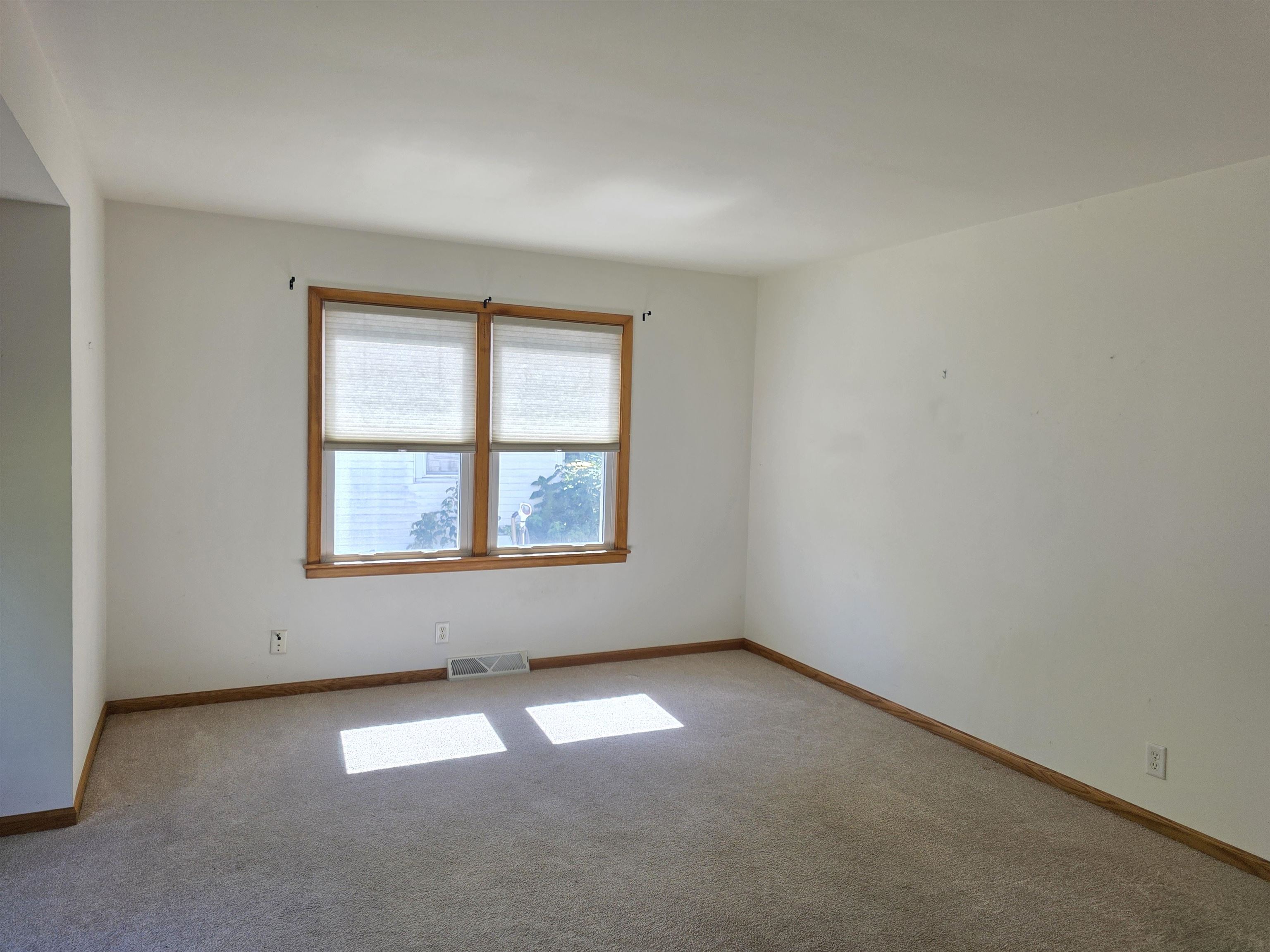 1426 N 1ST AVENUE, Wausau, Wisconsin 54401, 2 Bedrooms Bedrooms, ,1 BathroomBathrooms,Residential,For Sale,1426 N 1ST AVENUE,22604720