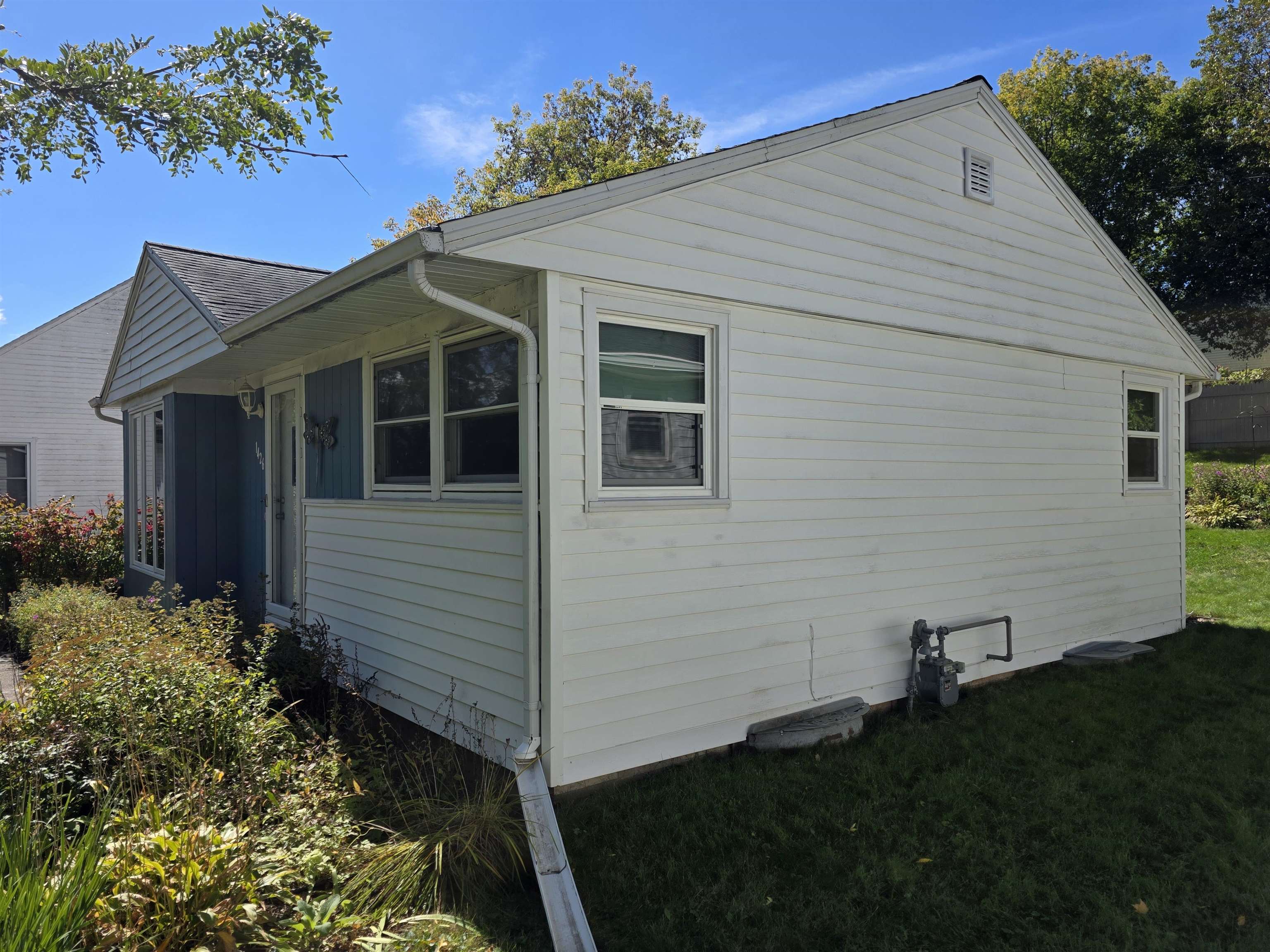 1426 N 1ST AVENUE, Wausau, Wisconsin 54401, 2 Bedrooms Bedrooms, ,1 BathroomBathrooms,Residential,For Sale,1426 N 1ST AVENUE,22604720