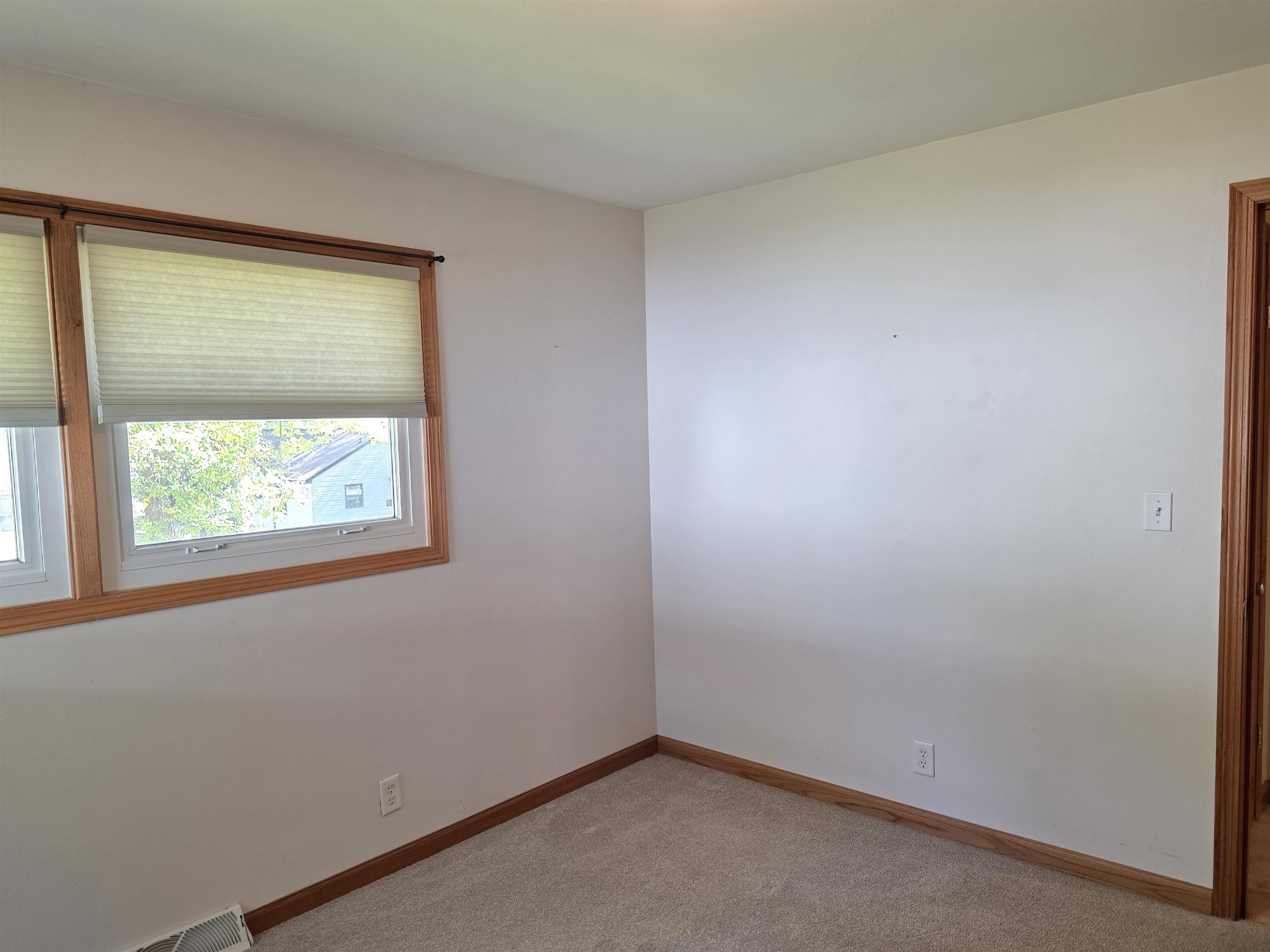 1426 N 1ST AVENUE, Wausau, Wisconsin 54401, 2 Bedrooms Bedrooms, ,1 BathroomBathrooms,Residential,For Sale,1426 N 1ST AVENUE,22604720