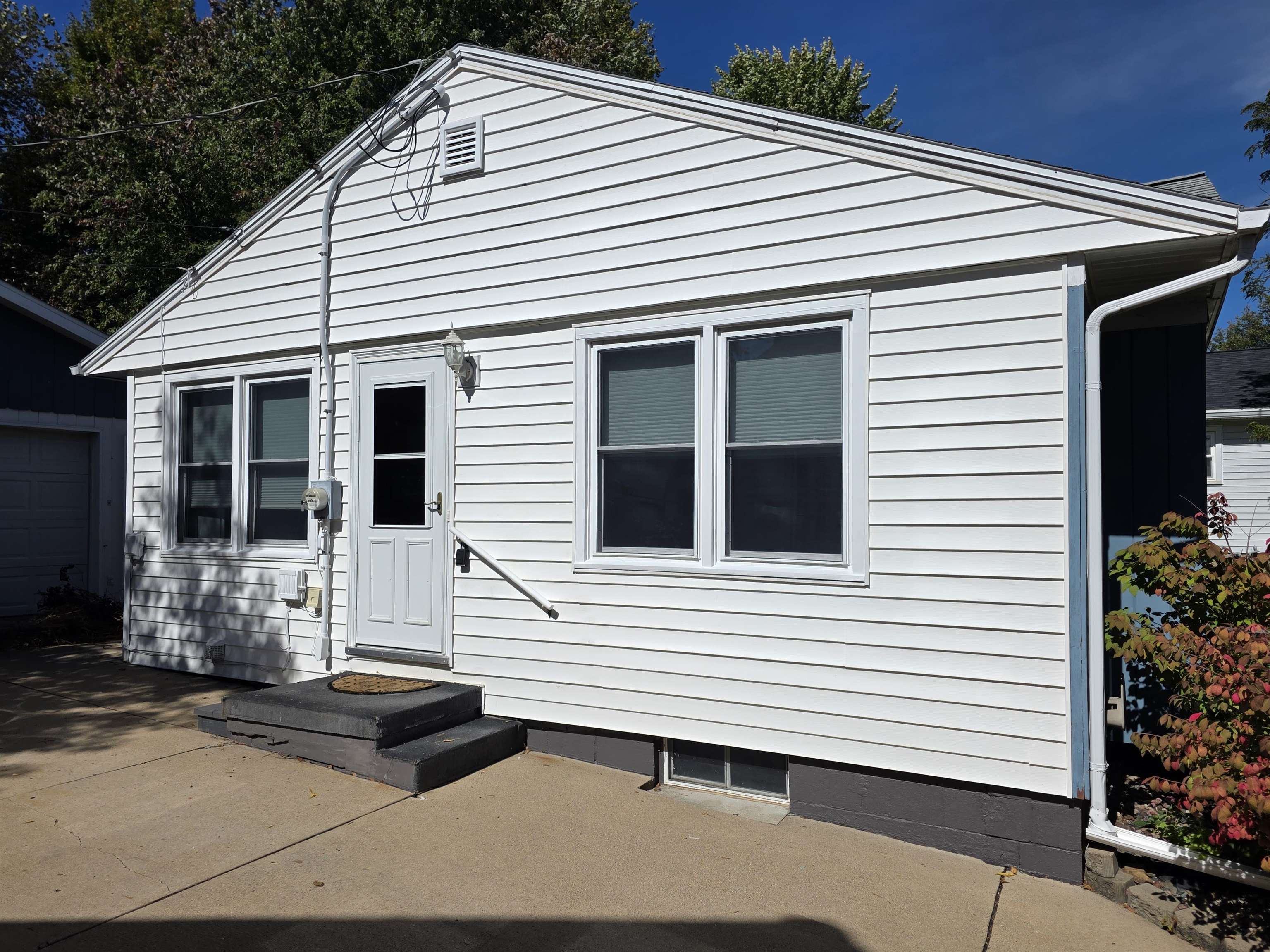 1426 N 1ST AVENUE, Wausau, Wisconsin 54401, 2 Bedrooms Bedrooms, ,1 BathroomBathrooms,Residential,For Sale,1426 N 1ST AVENUE,22604720