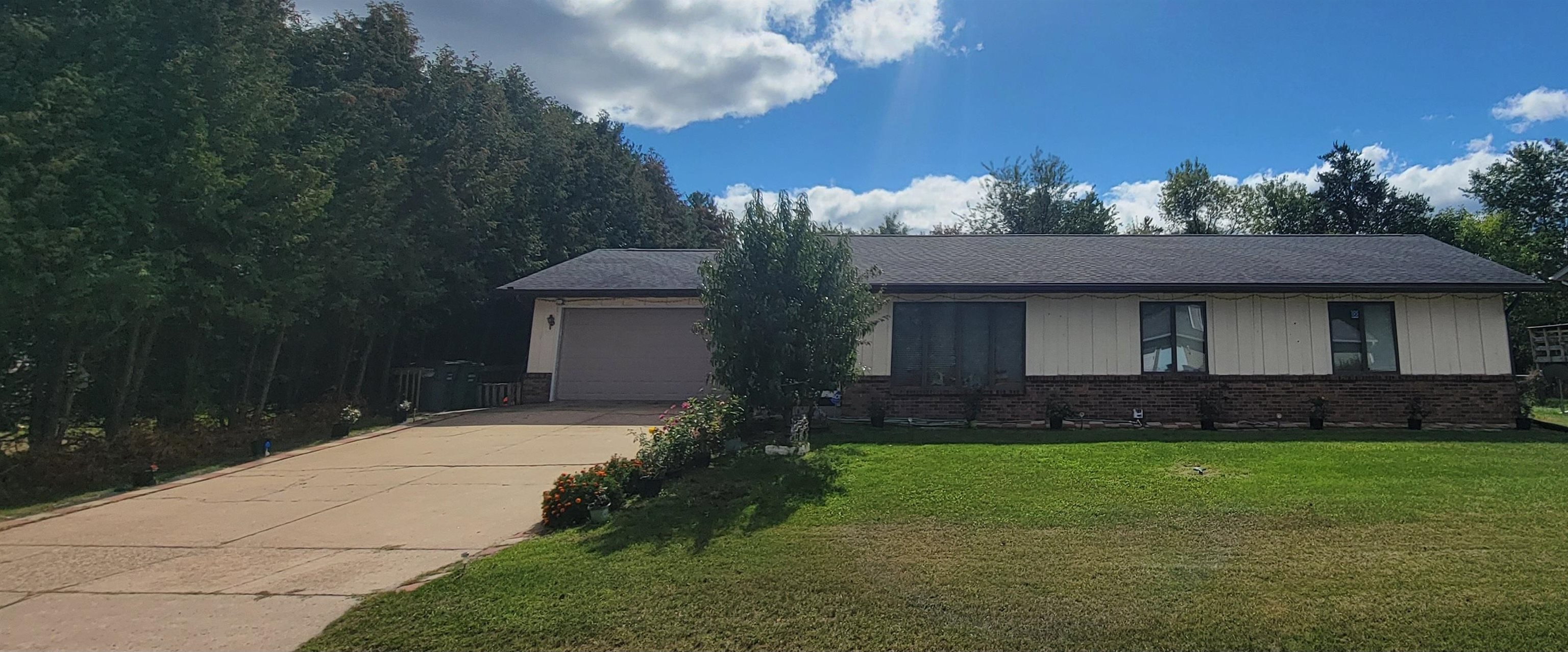 1530 LILY LANE, Wisconsin Rapids, Wisconsin 54494, 7 Bedrooms Bedrooms, ,3 BathroomsBathrooms,Residential,For Sale,1530 LILY LANE,22604721