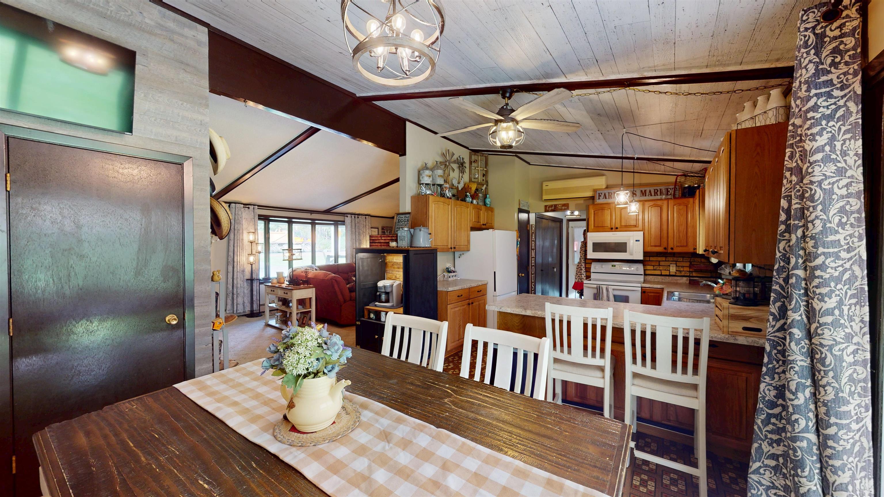 201383 GALVIN AVENUE, Marshfield, Wisconsin 54449, 3 Bedrooms Bedrooms, ,1 BathroomBathrooms,Residential,For Sale,201383 GALVIN AVENUE,22604724