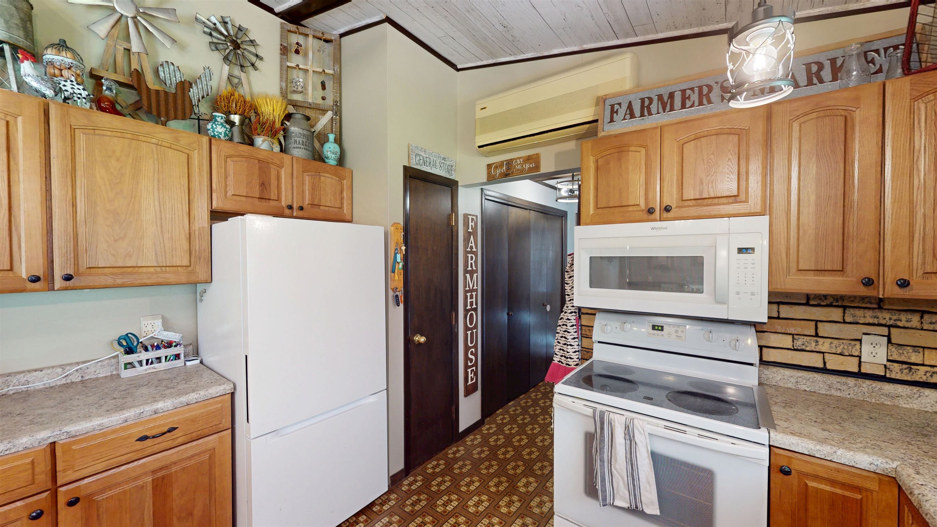 201383 GALVIN AVENUE, Marshfield, Wisconsin 54449, 3 Bedrooms Bedrooms, ,1 BathroomBathrooms,Residential,For Sale,201383 GALVIN AVENUE,22604724