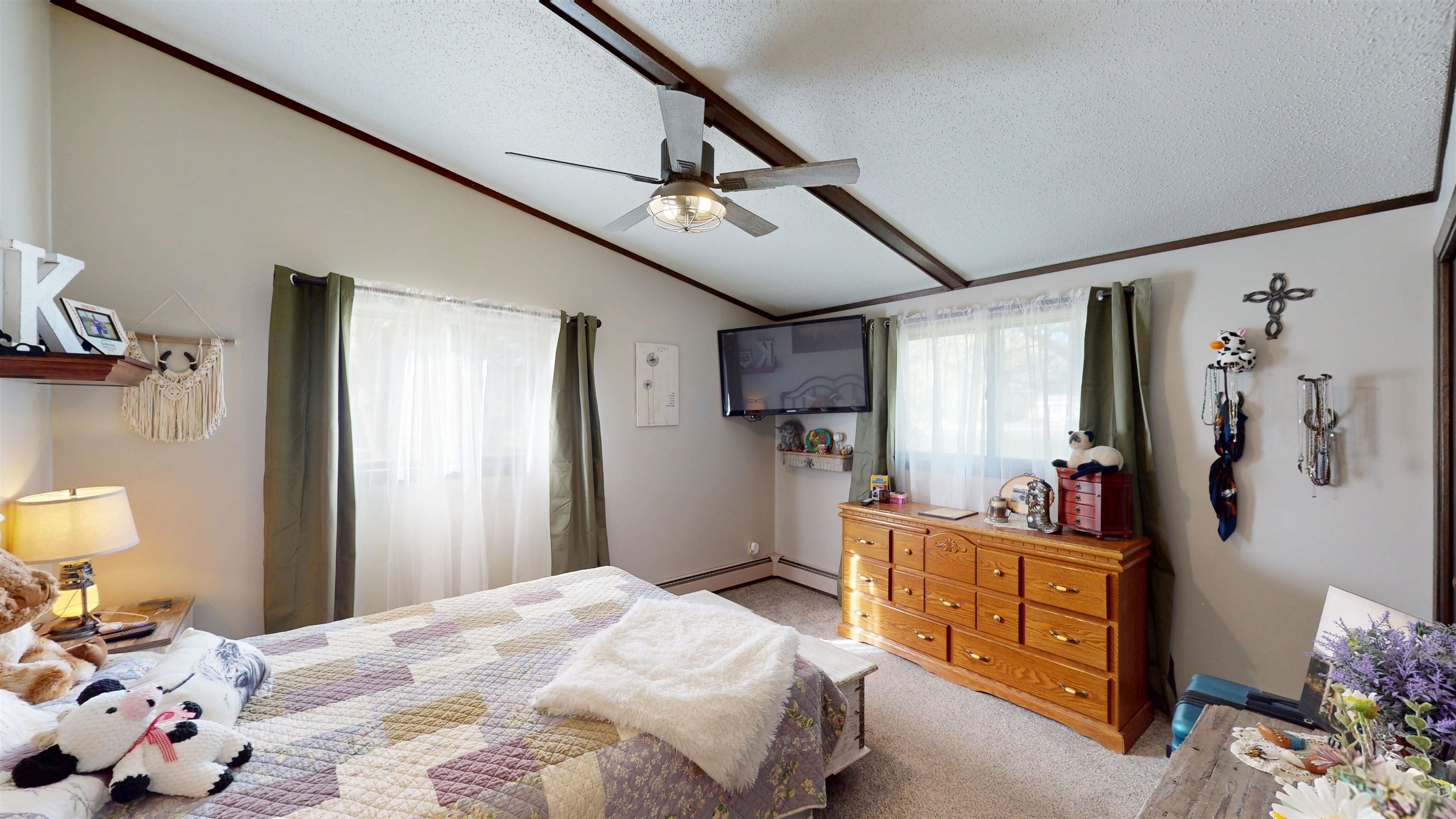 201383 GALVIN AVENUE, Marshfield, Wisconsin 54449, 3 Bedrooms Bedrooms, ,1 BathroomBathrooms,Residential,For Sale,201383 GALVIN AVENUE,22604724