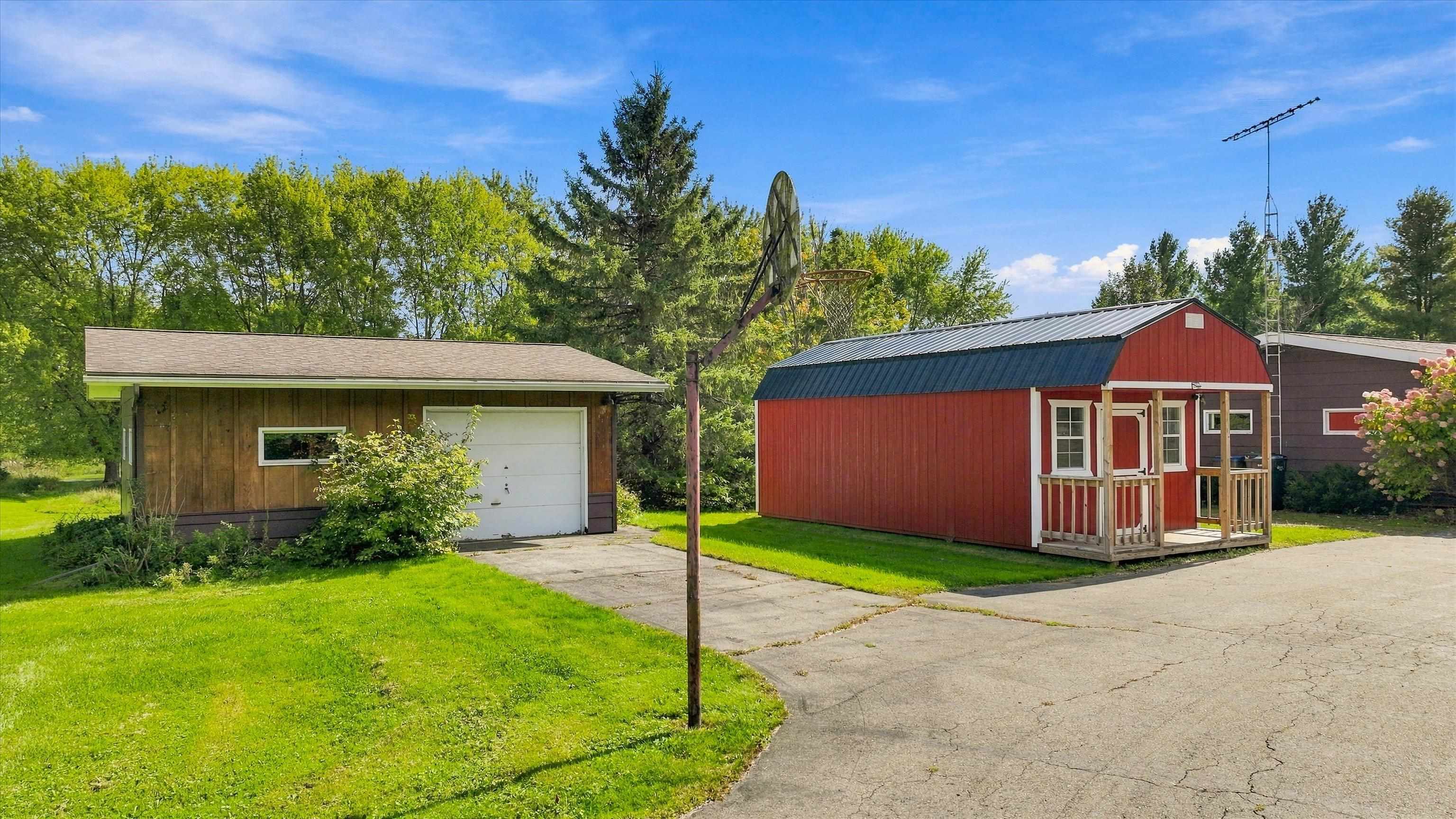 201383 GALVIN AVENUE, Marshfield, Wisconsin 54449, 3 Bedrooms Bedrooms, ,1 BathroomBathrooms,Residential,For Sale,201383 GALVIN AVENUE,22604724