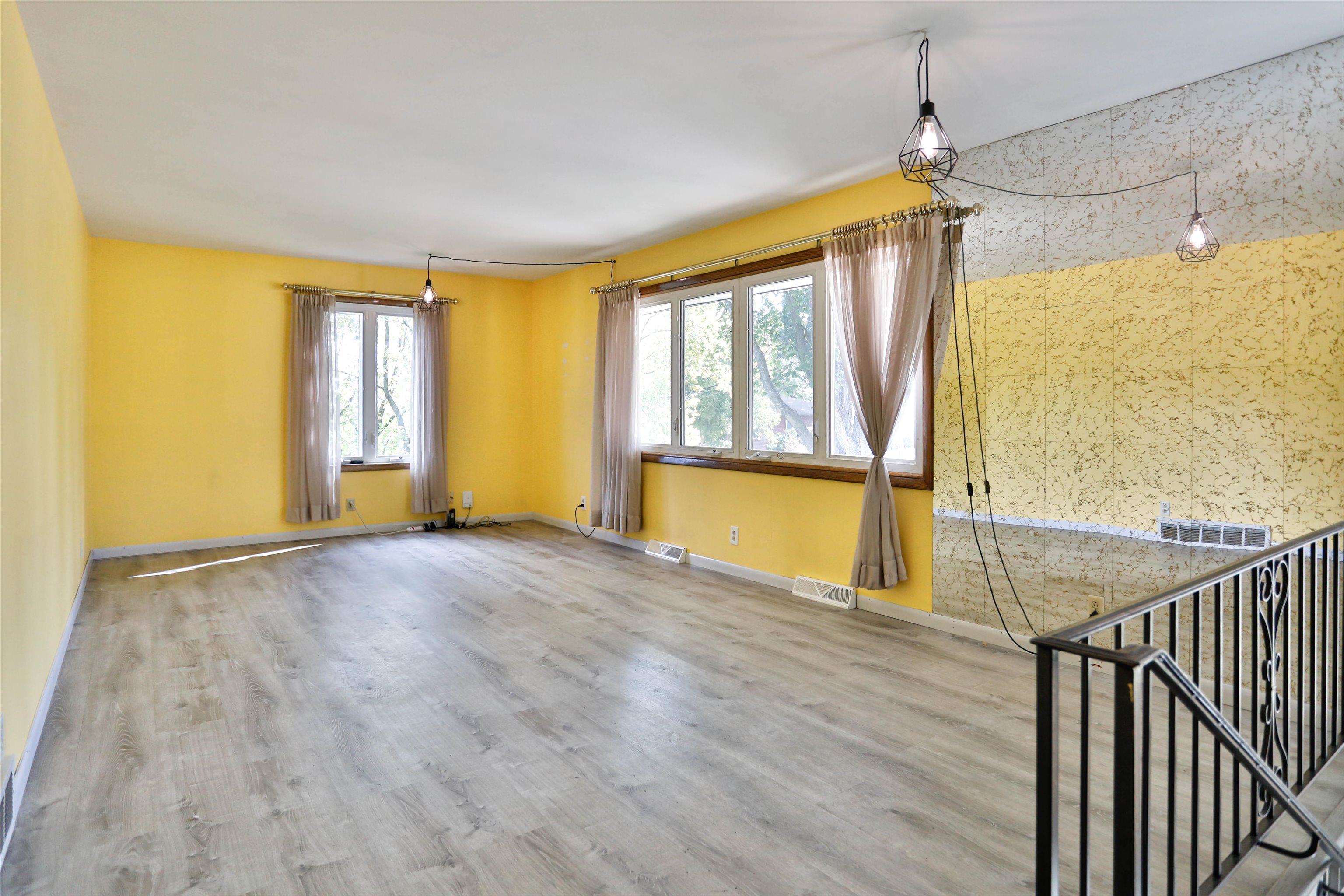 1008 ELM STREET, Wausau, Wisconsin 54401, 3 Bedrooms Bedrooms, ,1 BathroomBathrooms,Residential,For Sale,1008 ELM STREET,22604726