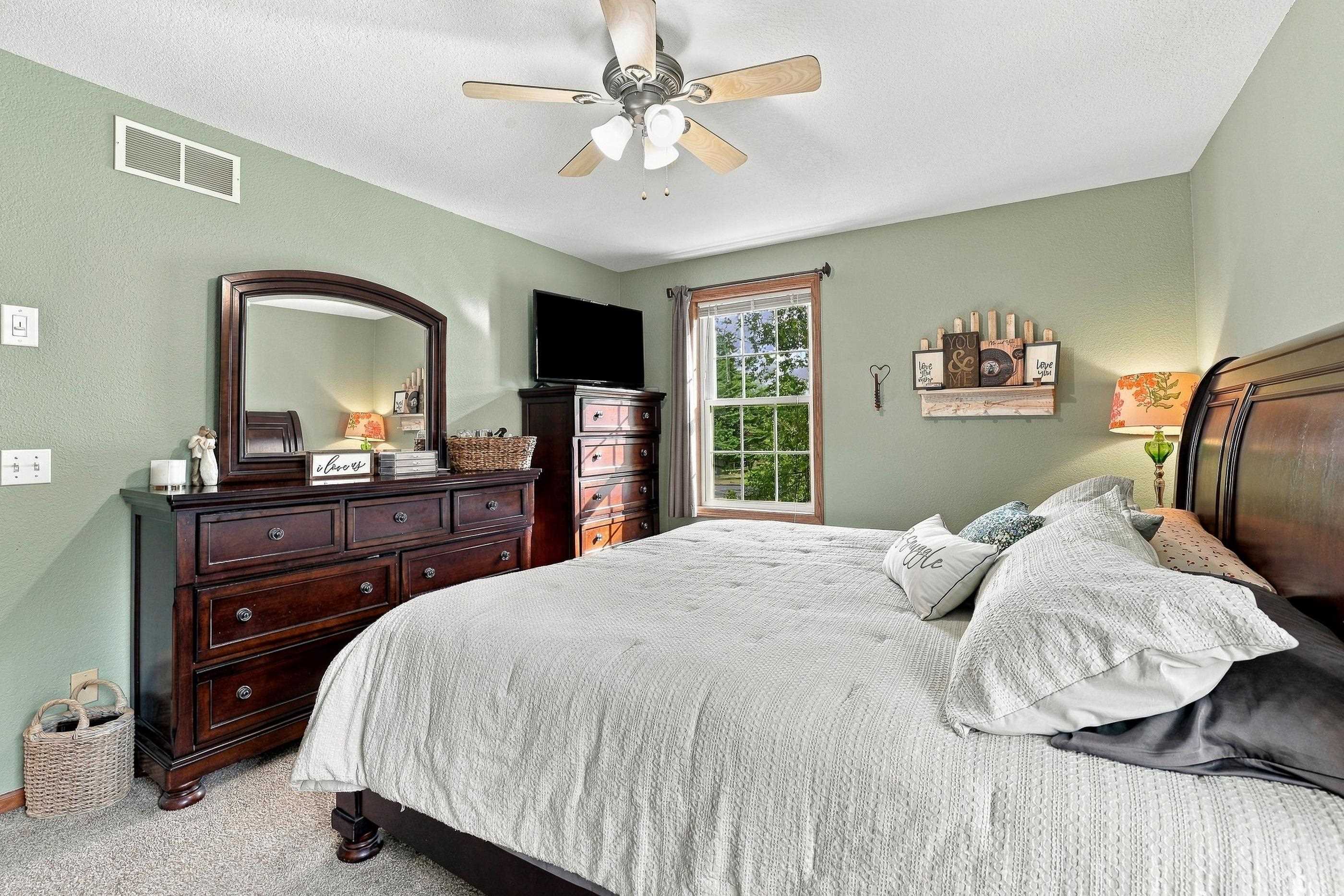 325 KING OLAVS LANE, Iola, Wisconsin 54945, 4 Bedrooms Bedrooms, ,2 BathroomsBathrooms,Residential,For Sale,325 KING OLAVS LANE,22604727