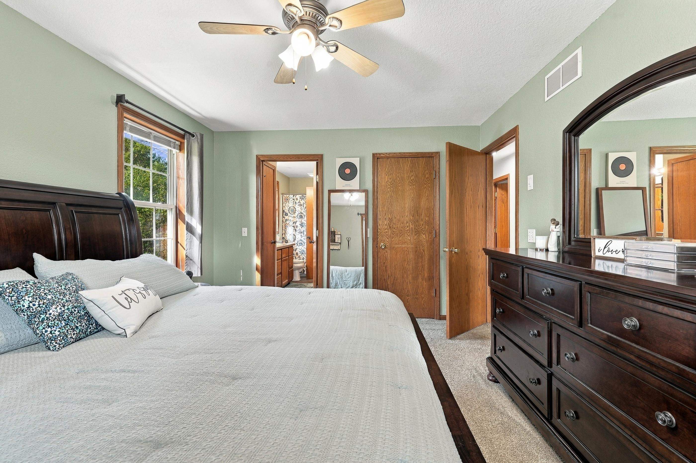 325 KING OLAVS LANE, Iola, Wisconsin 54945, 4 Bedrooms Bedrooms, ,2 BathroomsBathrooms,Residential,For Sale,325 KING OLAVS LANE,22604727