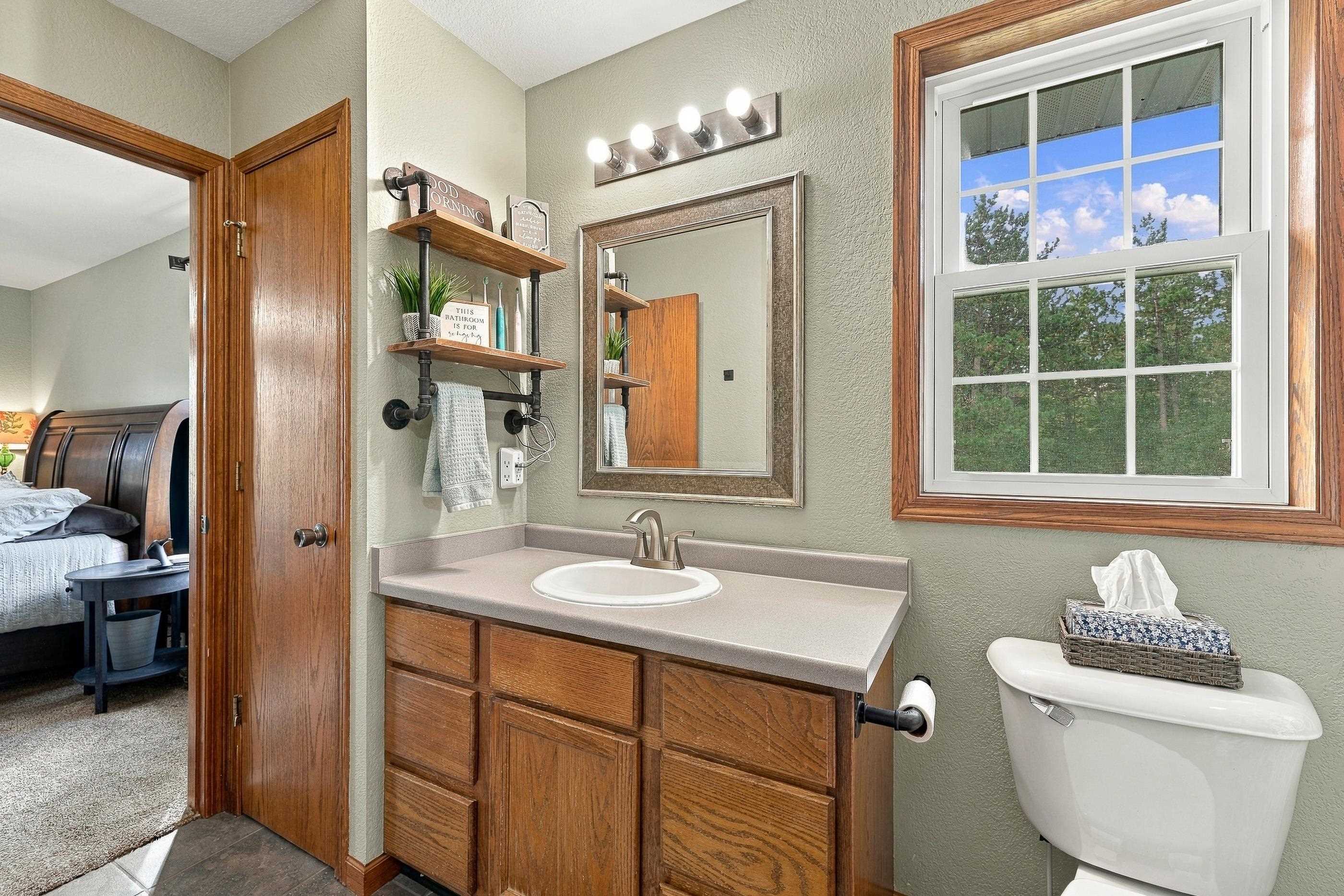 325 KING OLAVS LANE, Iola, Wisconsin 54945, 4 Bedrooms Bedrooms, ,2 BathroomsBathrooms,Residential,For Sale,325 KING OLAVS LANE,22604727
