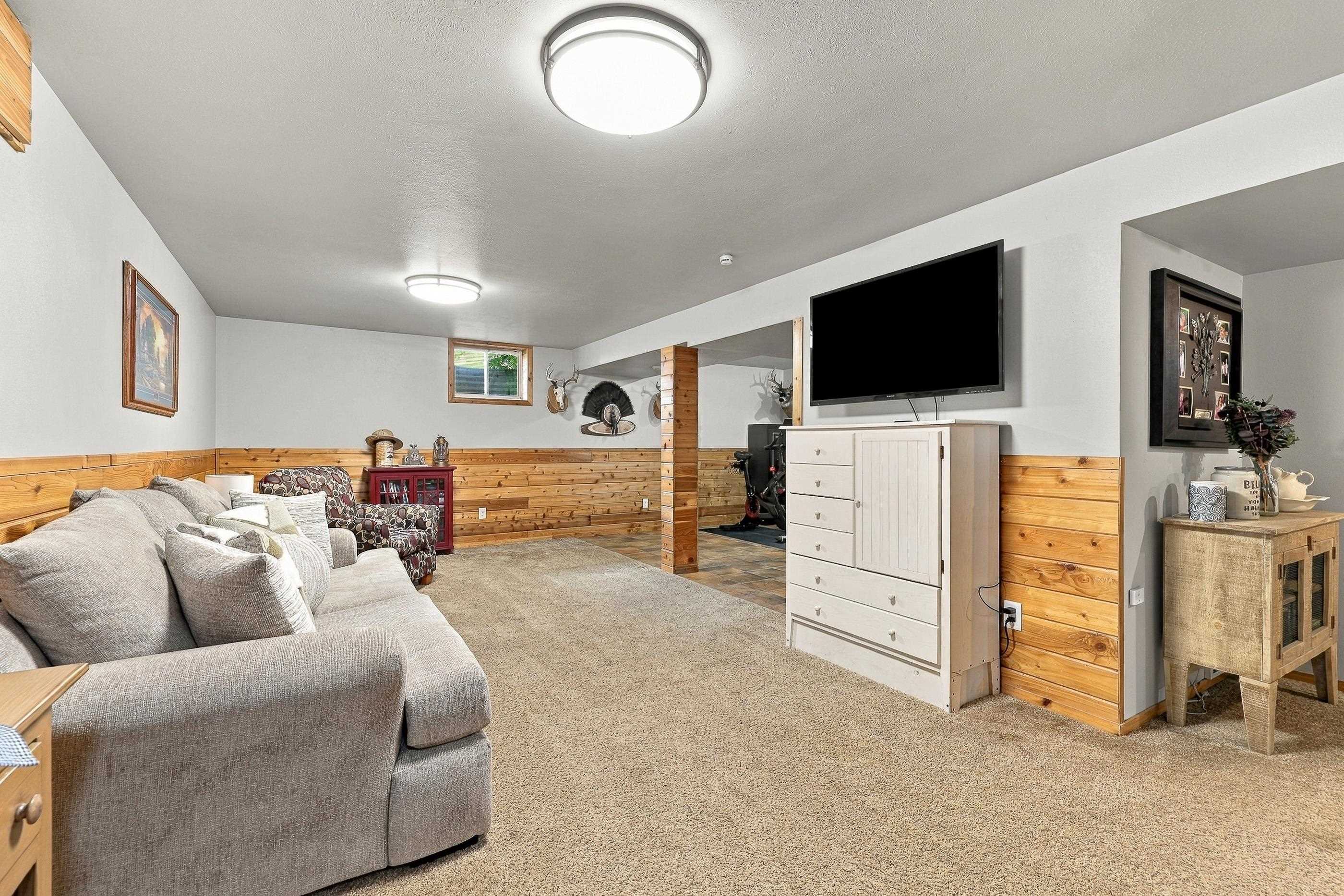 325 KING OLAVS LANE, Iola, Wisconsin 54945, 4 Bedrooms Bedrooms, ,2 BathroomsBathrooms,Residential,For Sale,325 KING OLAVS LANE,22604727
