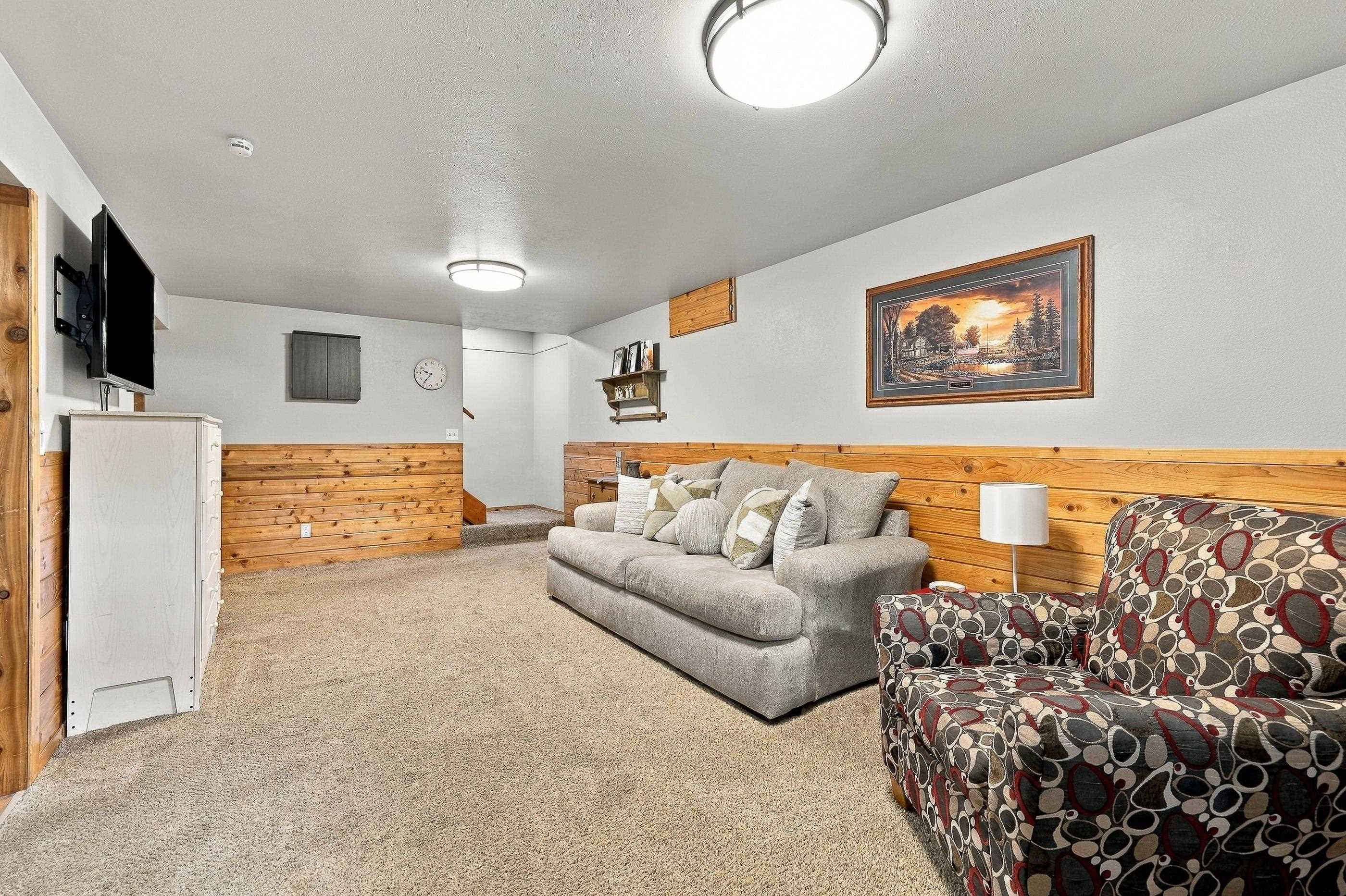 325 KING OLAVS LANE, Iola, Wisconsin 54945, 4 Bedrooms Bedrooms, ,2 BathroomsBathrooms,Residential,For Sale,325 KING OLAVS LANE,22604727