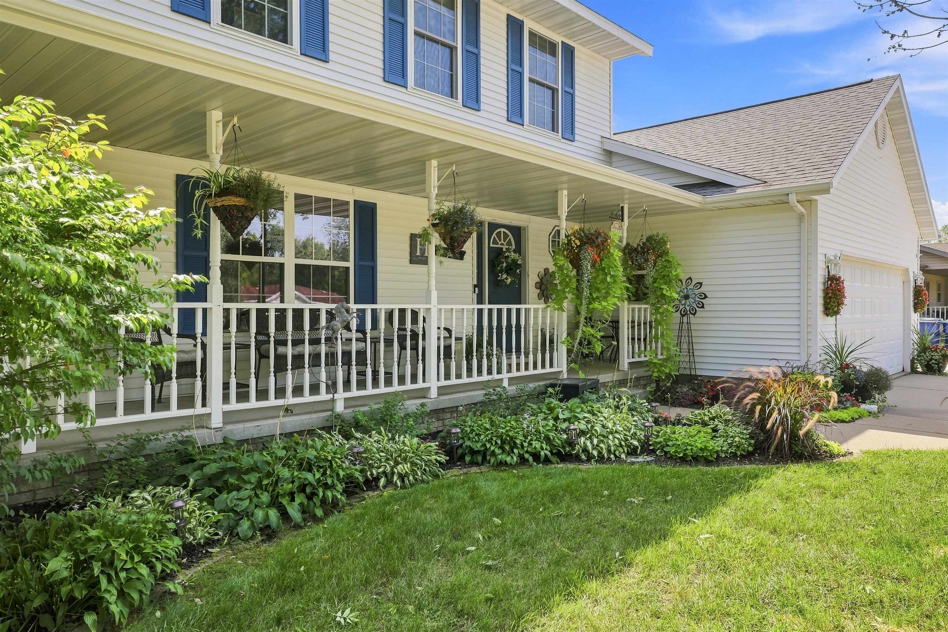 325 KING OLAVS LANE, Iola, Wisconsin 54945, 4 Bedrooms Bedrooms, ,2 BathroomsBathrooms,Residential,For Sale,325 KING OLAVS LANE,22604727