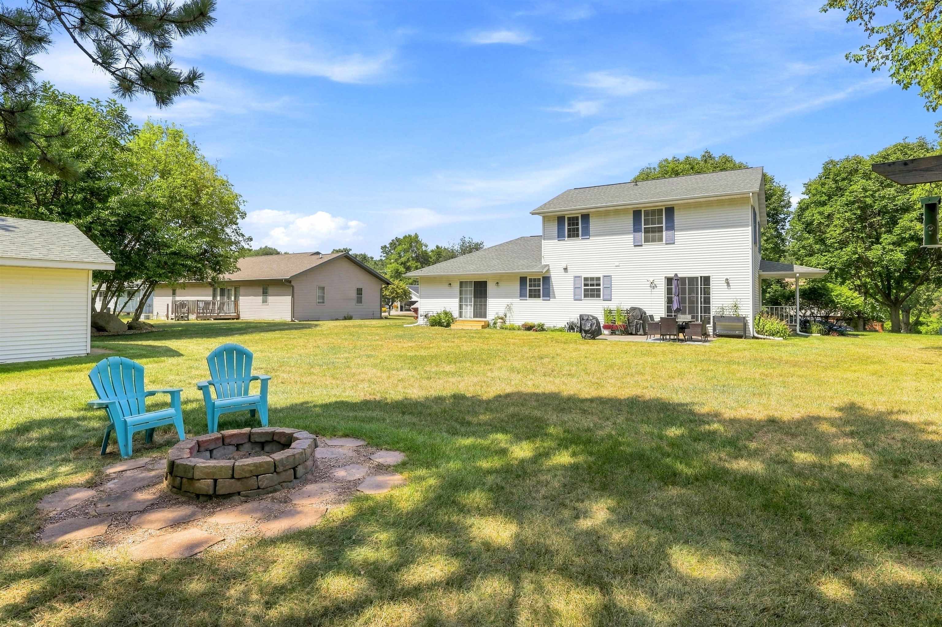 325 KING OLAVS LANE, Iola, Wisconsin 54945, 4 Bedrooms Bedrooms, ,2 BathroomsBathrooms,Residential,For Sale,325 KING OLAVS LANE,22604727