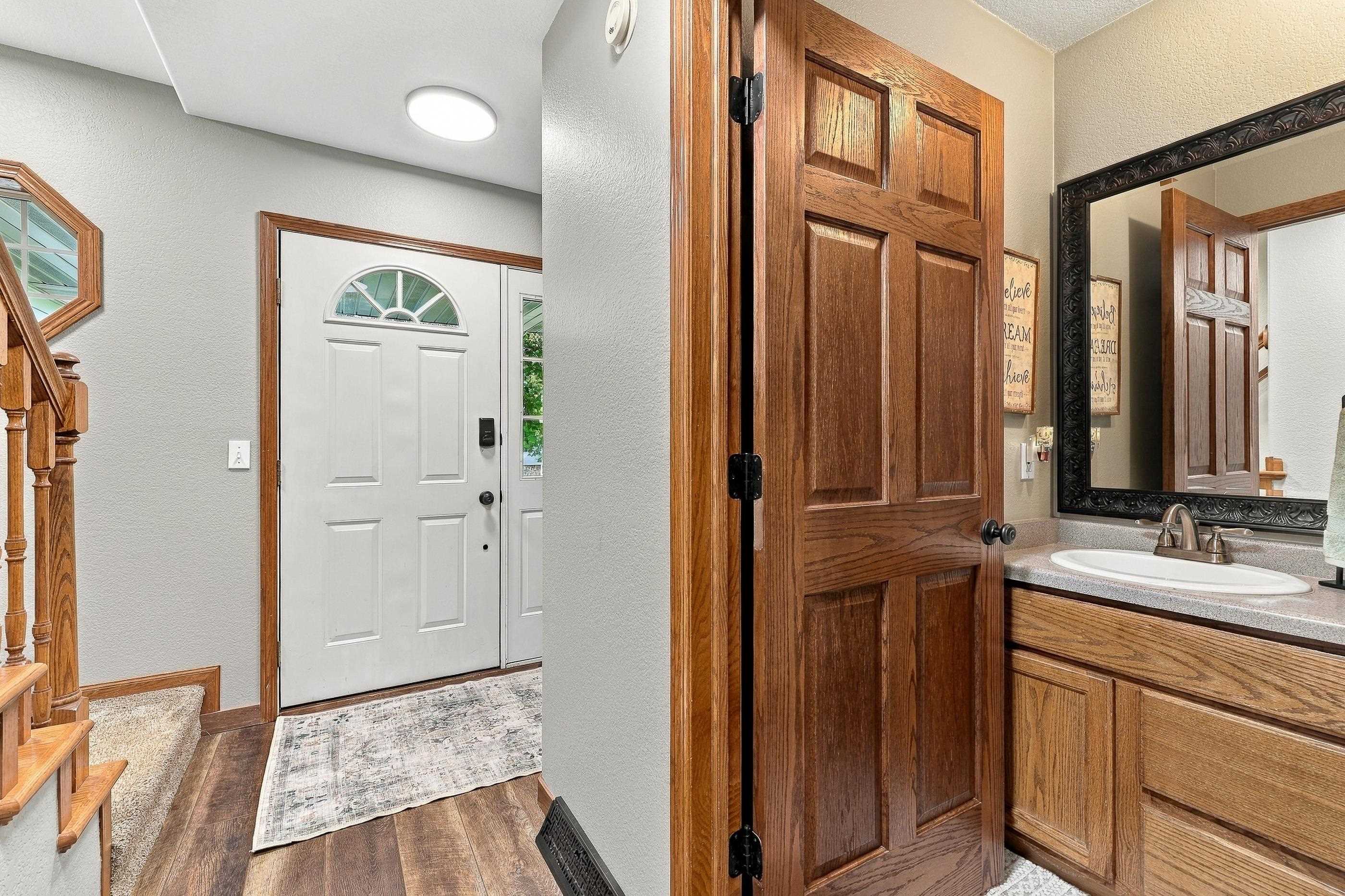 325 KING OLAVS LANE, Iola, Wisconsin 54945, 4 Bedrooms Bedrooms, ,2 BathroomsBathrooms,Residential,For Sale,325 KING OLAVS LANE,22604727