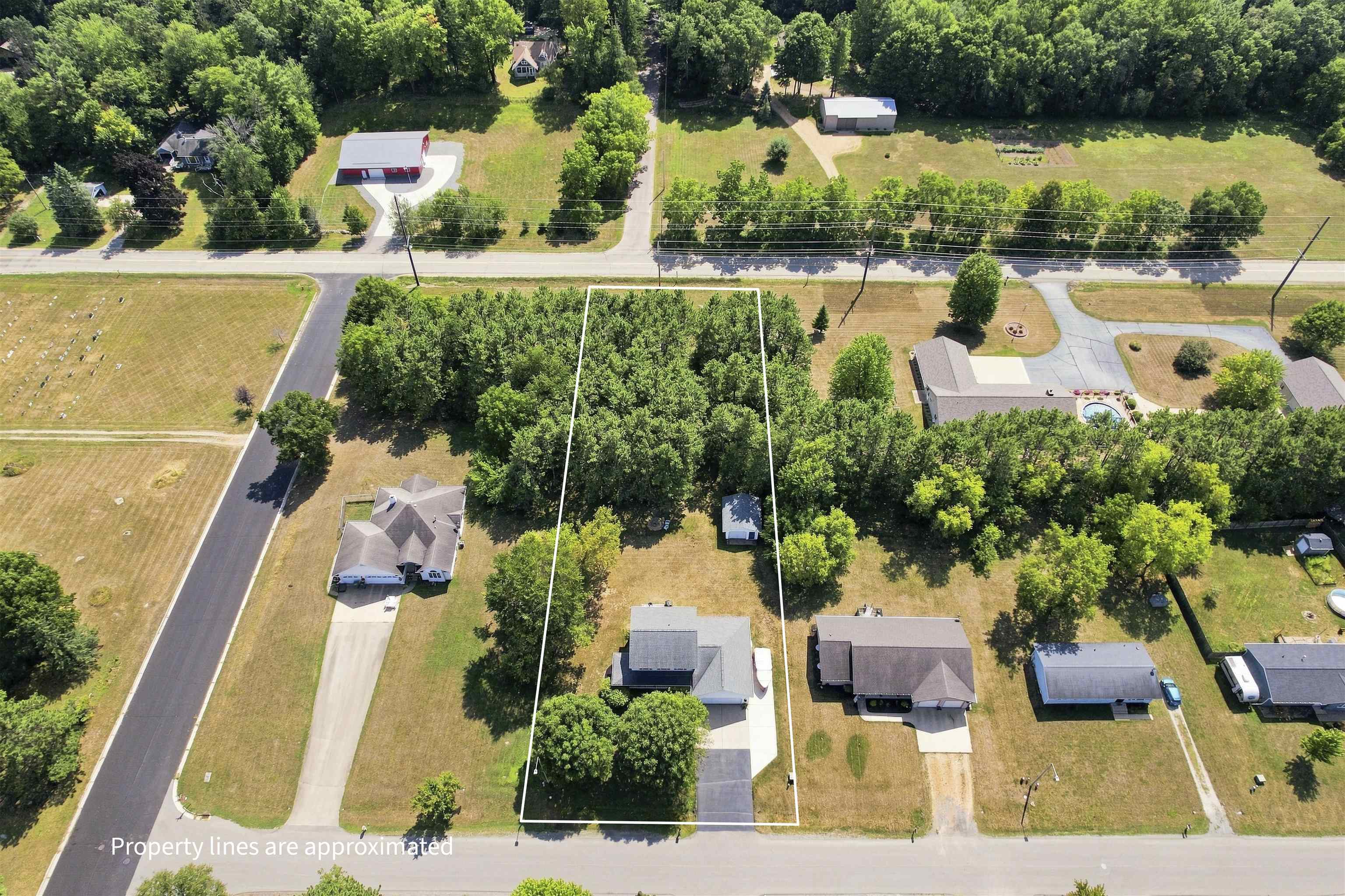 325 KING OLAVS LANE, Iola, Wisconsin 54945, 4 Bedrooms Bedrooms, ,2 BathroomsBathrooms,Residential,For Sale,325 KING OLAVS LANE,22604727