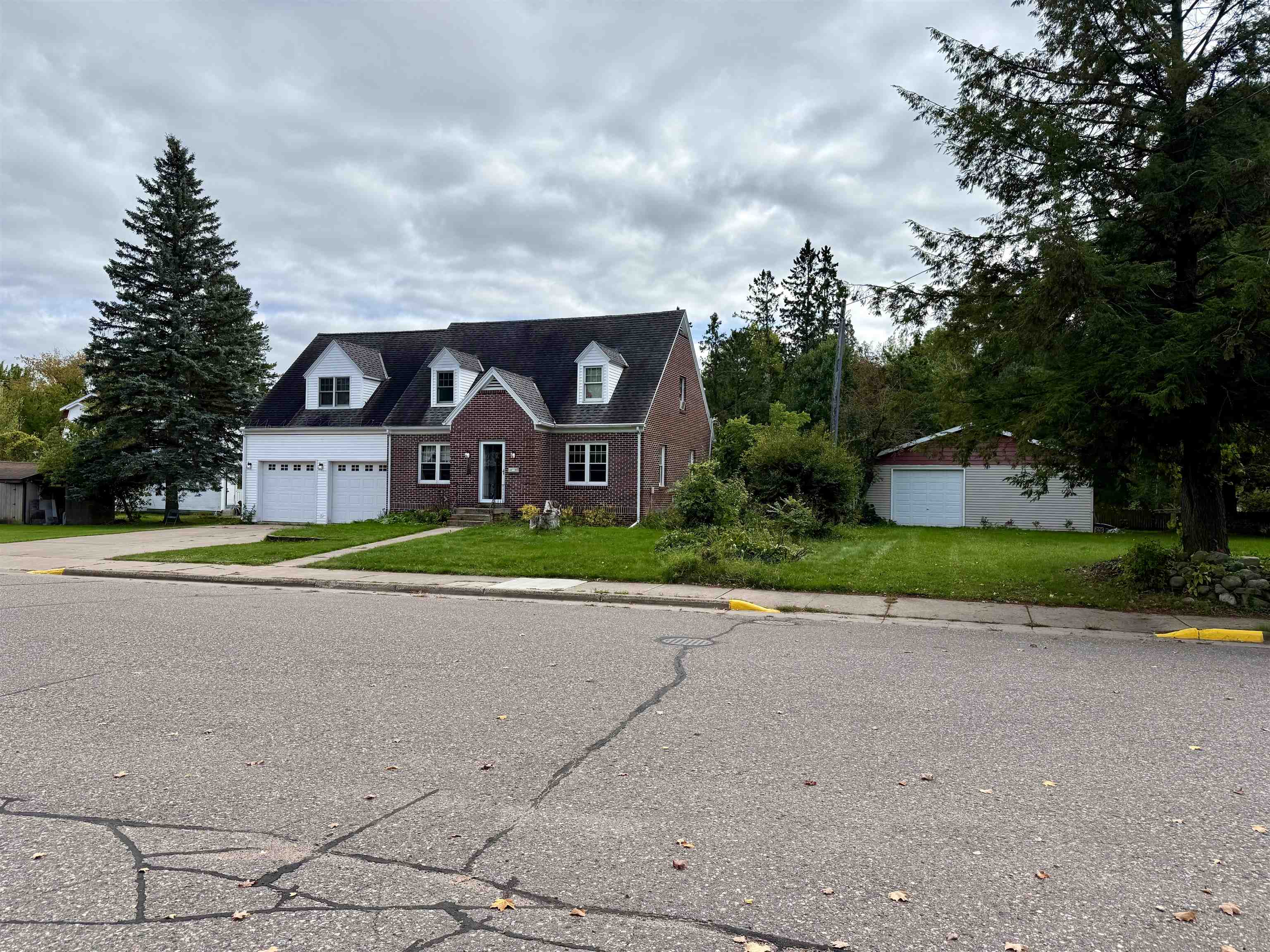 141 FOREST AVENUE, Phillips, Wisconsin 54555, 5 Bedrooms Bedrooms, ,2 BathroomsBathrooms,Residential,For Sale,141 FOREST AVENUE,22604732