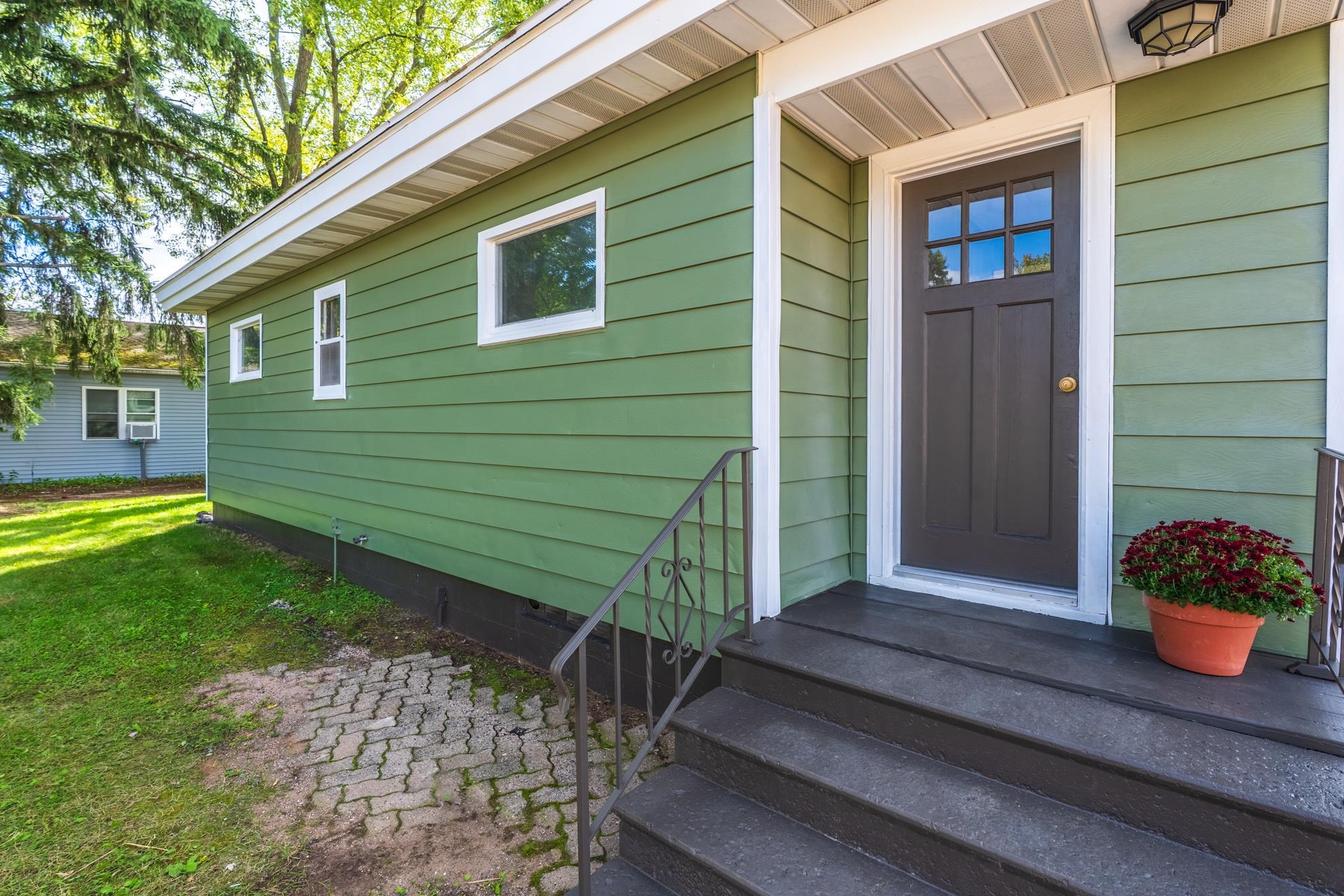 108 E KORT STREET, Schofield, Wisconsin 54476, 4 Bedrooms Bedrooms, ,2 BathroomsBathrooms,Residential,For Sale,108 E KORT STREET,22604742