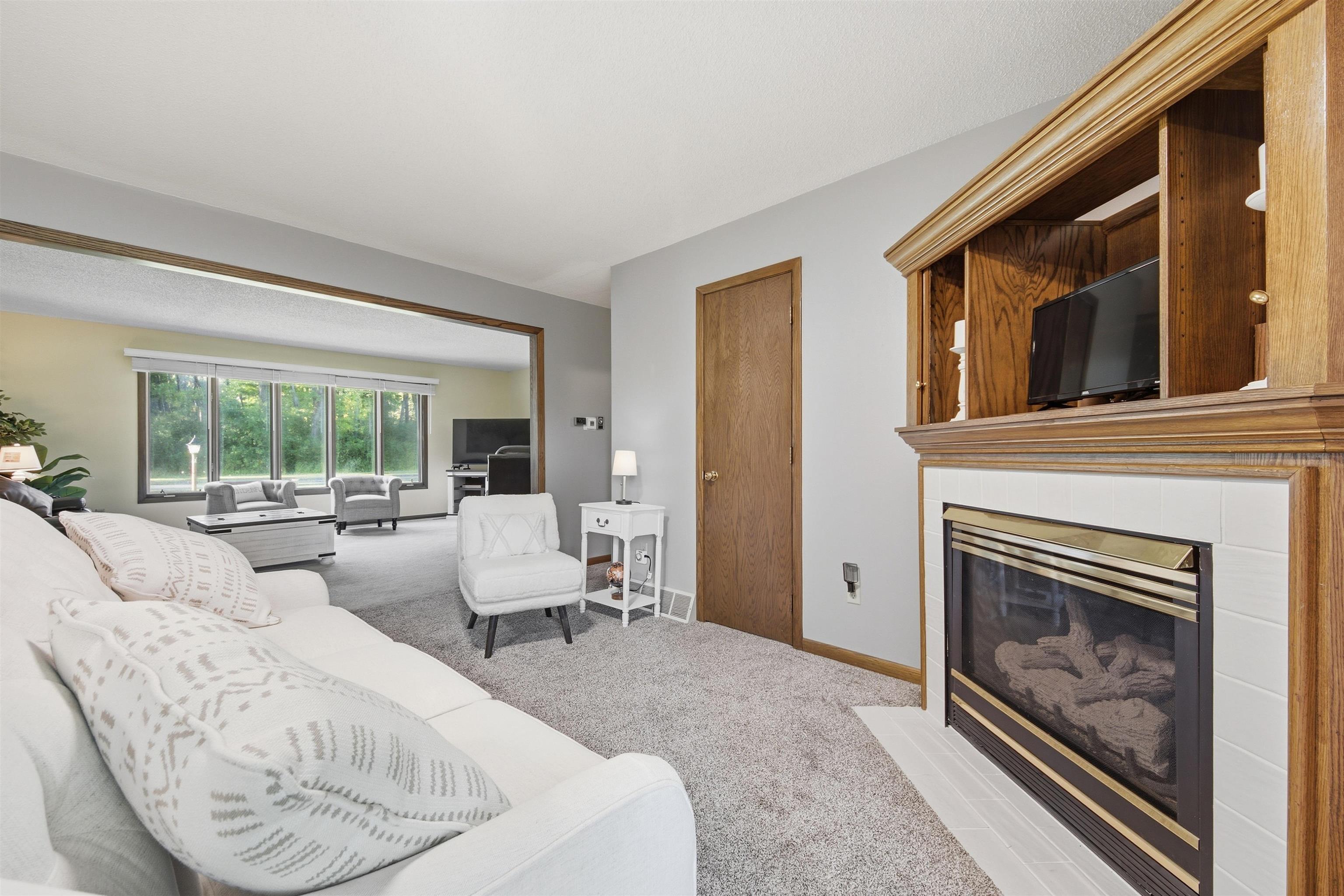 2001 E BLODGETT STREET, Marshfield, Wisconsin 54449, 3 Bedrooms Bedrooms, ,2 BathroomsBathrooms,Residential,For Sale,2001 E BLODGETT STREET,22604744