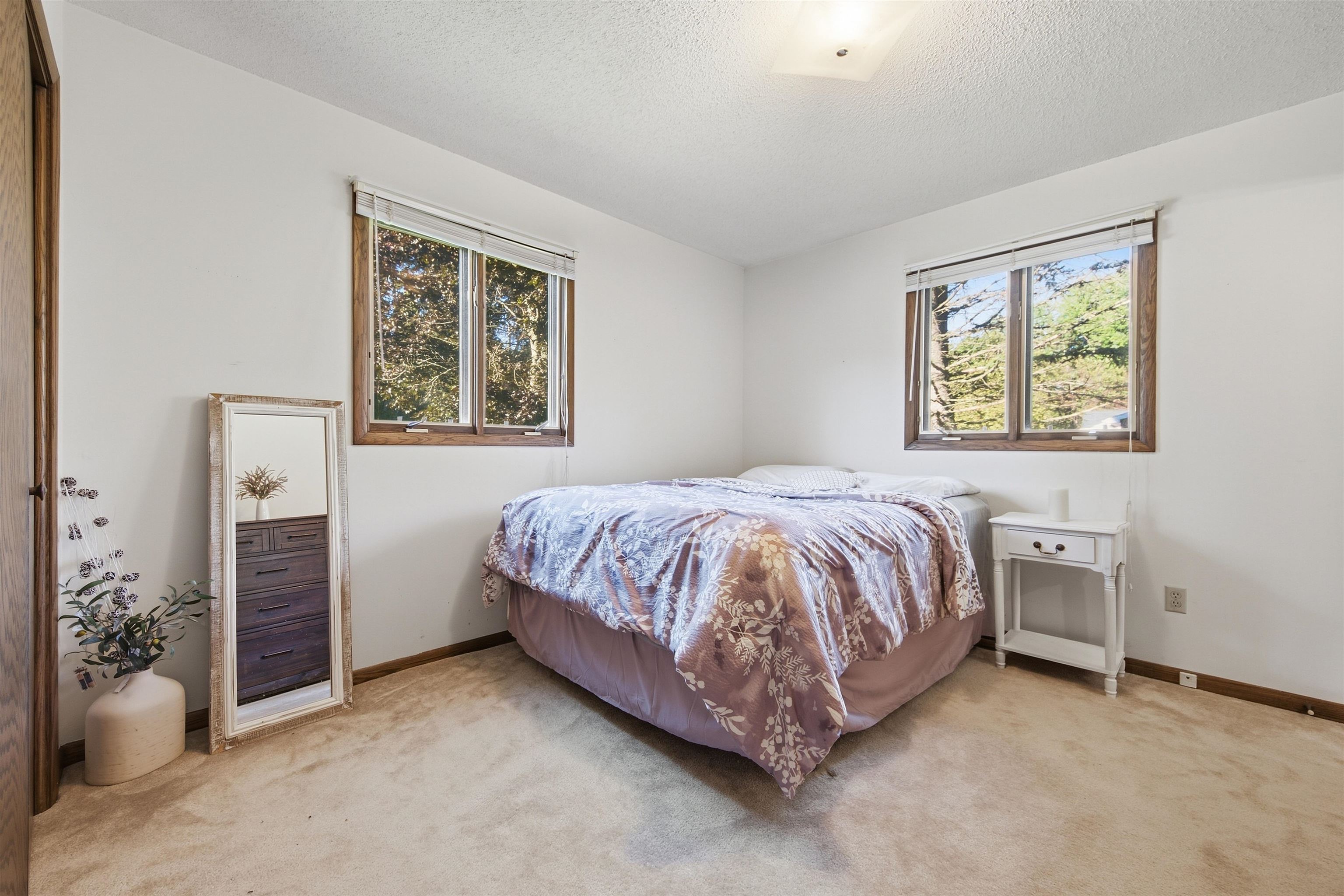 2001 E BLODGETT STREET, Marshfield, Wisconsin 54449, 3 Bedrooms Bedrooms, ,2 BathroomsBathrooms,Residential,For Sale,2001 E BLODGETT STREET,22604744