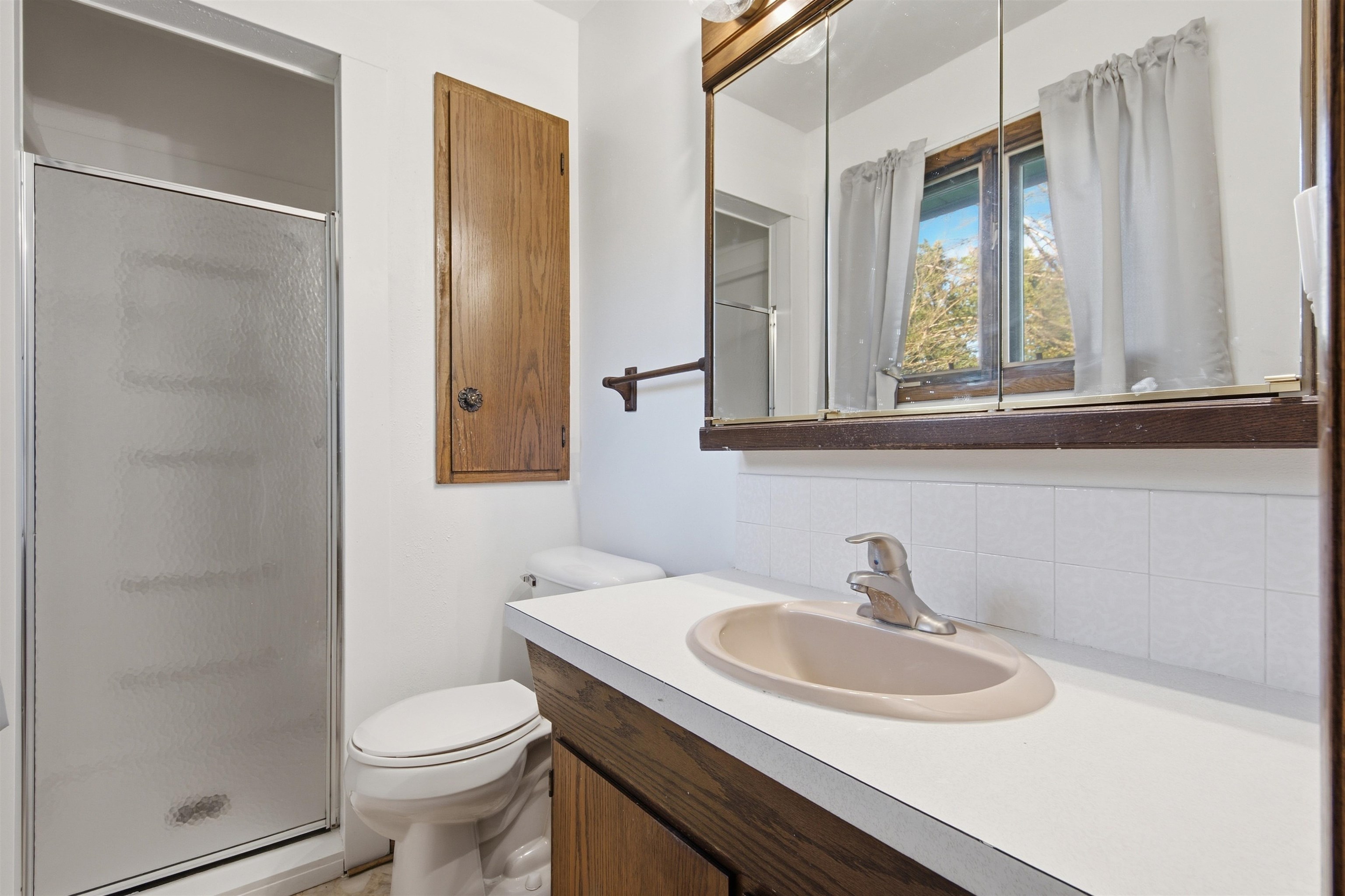 2001 E BLODGETT STREET, Marshfield, Wisconsin 54449, 3 Bedrooms Bedrooms, ,2 BathroomsBathrooms,Residential,For Sale,2001 E BLODGETT STREET,22604744
