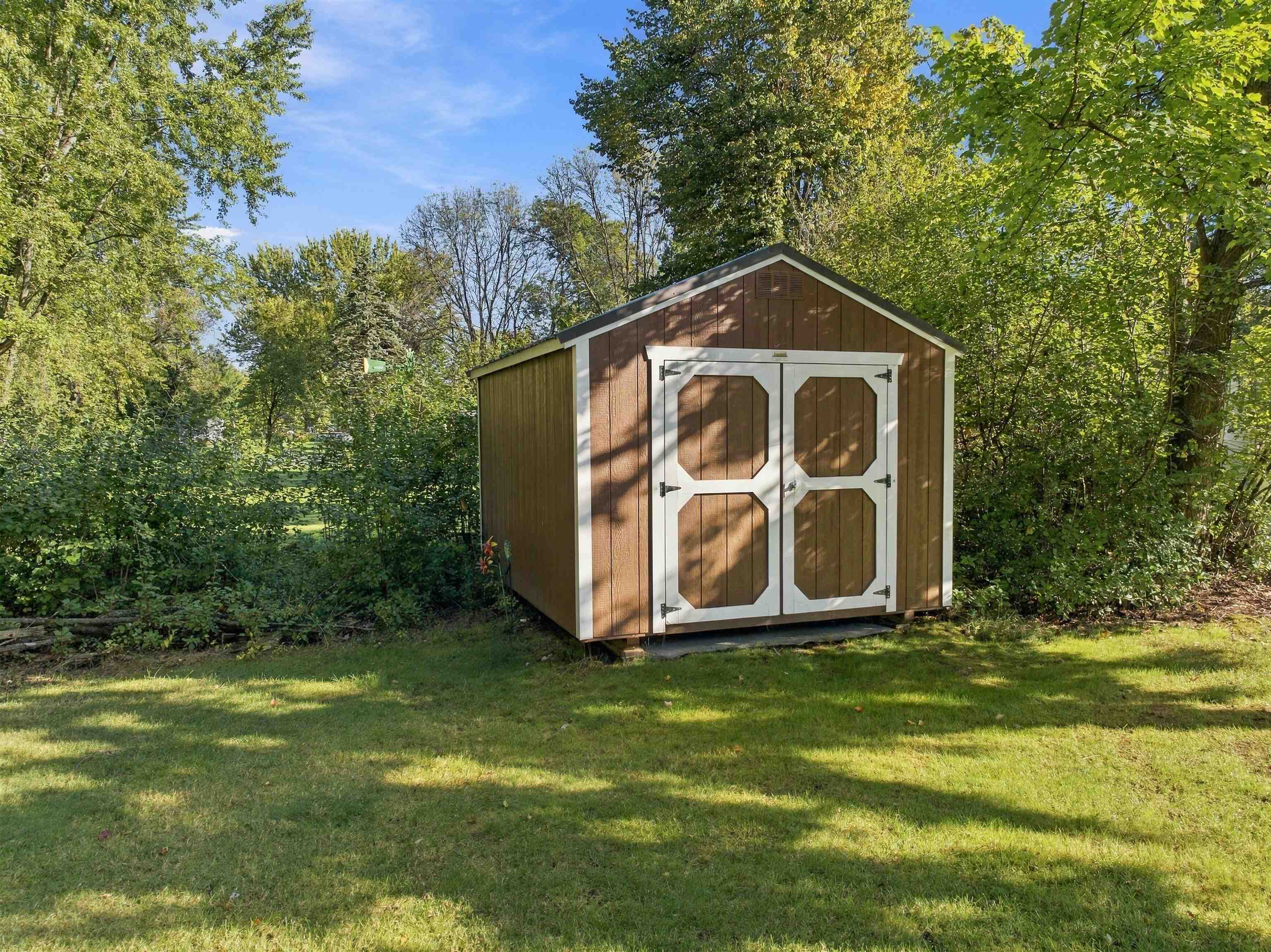 2001 E BLODGETT STREET, Marshfield, Wisconsin 54449, 3 Bedrooms Bedrooms, ,2 BathroomsBathrooms,Residential,For Sale,2001 E BLODGETT STREET,22604744