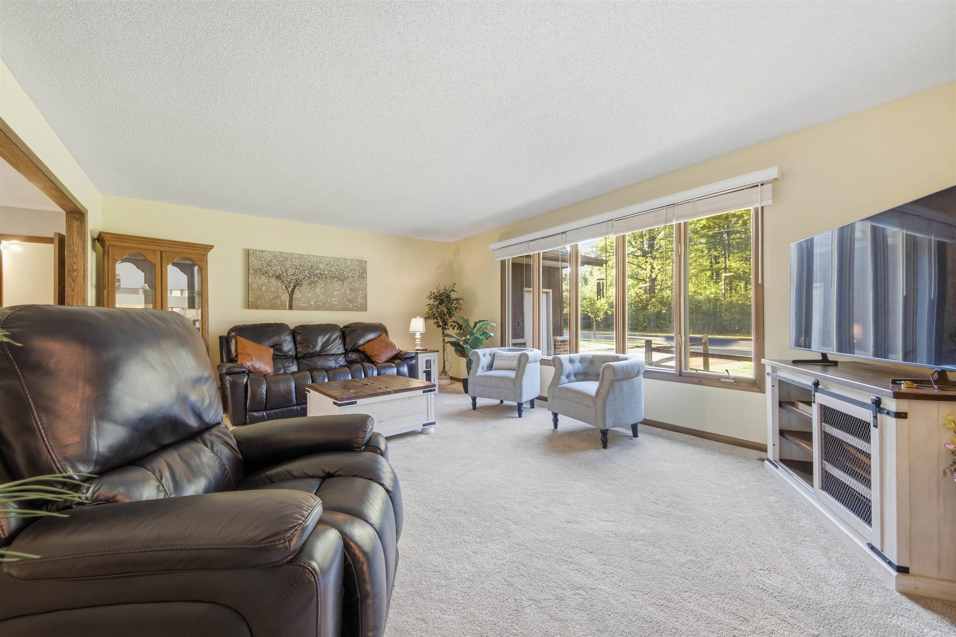 2001 E BLODGETT STREET, Marshfield, Wisconsin 54449, 3 Bedrooms Bedrooms, ,2 BathroomsBathrooms,Residential,For Sale,2001 E BLODGETT STREET,22604744