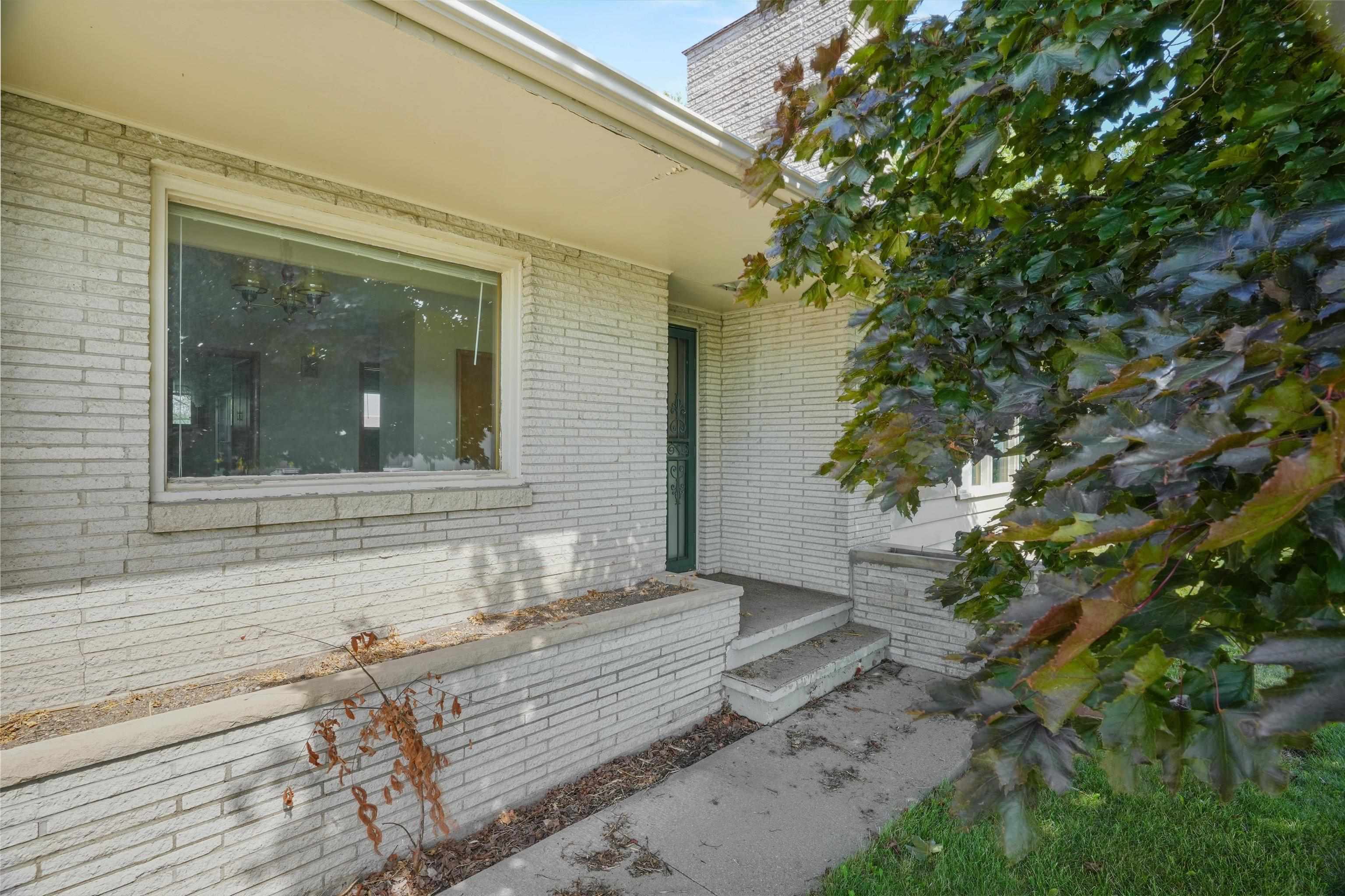 721 W UPHAM STREET, Marshfield, Wisconsin 54449, 3 Bedrooms Bedrooms, ,1 BathroomBathrooms,Residential,For Sale,721 W UPHAM STREET,22604749