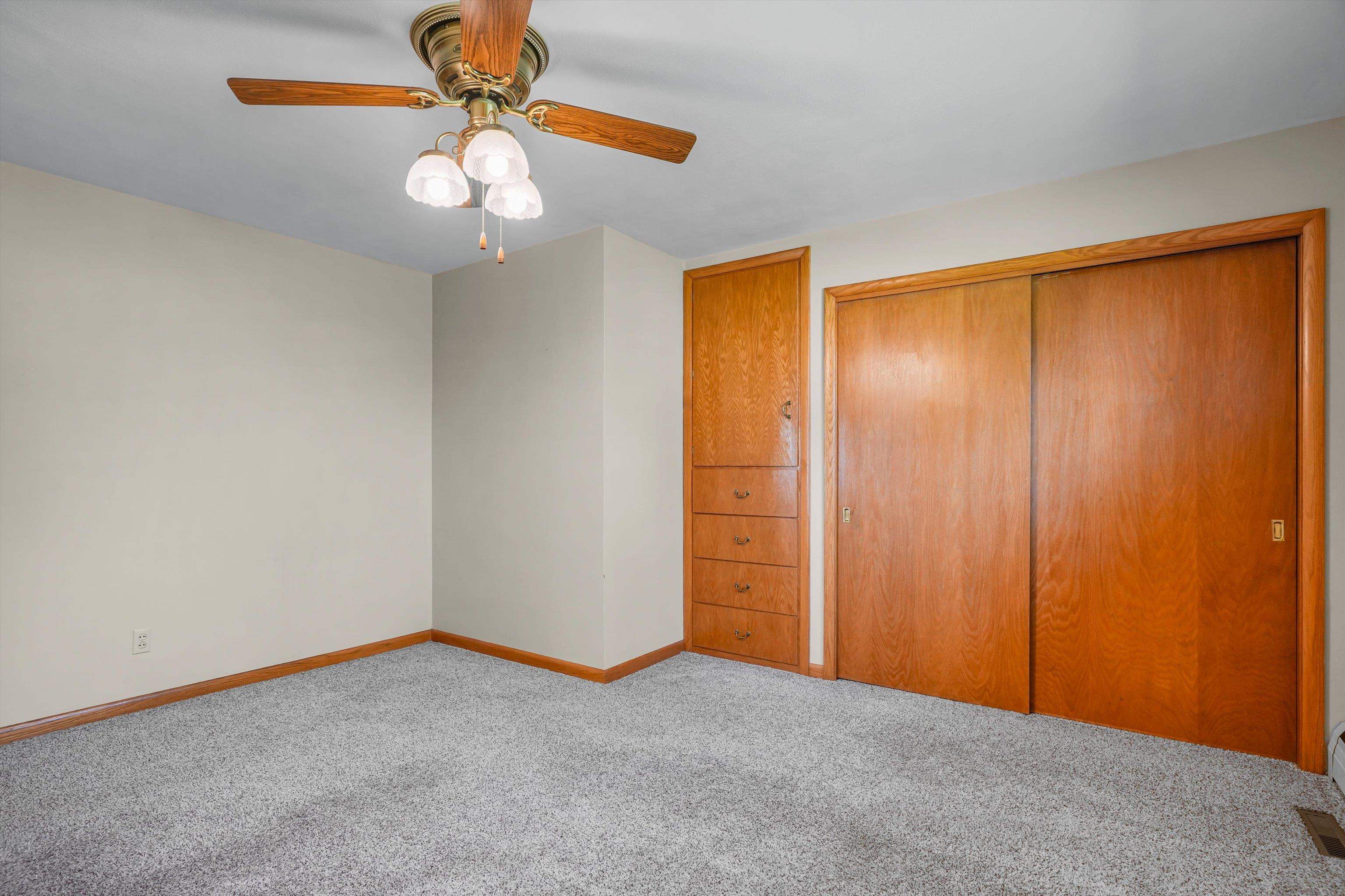 721 W UPHAM STREET, Marshfield, Wisconsin 54449, 3 Bedrooms Bedrooms, ,1 BathroomBathrooms,Residential,For Sale,721 W UPHAM STREET,22604749
