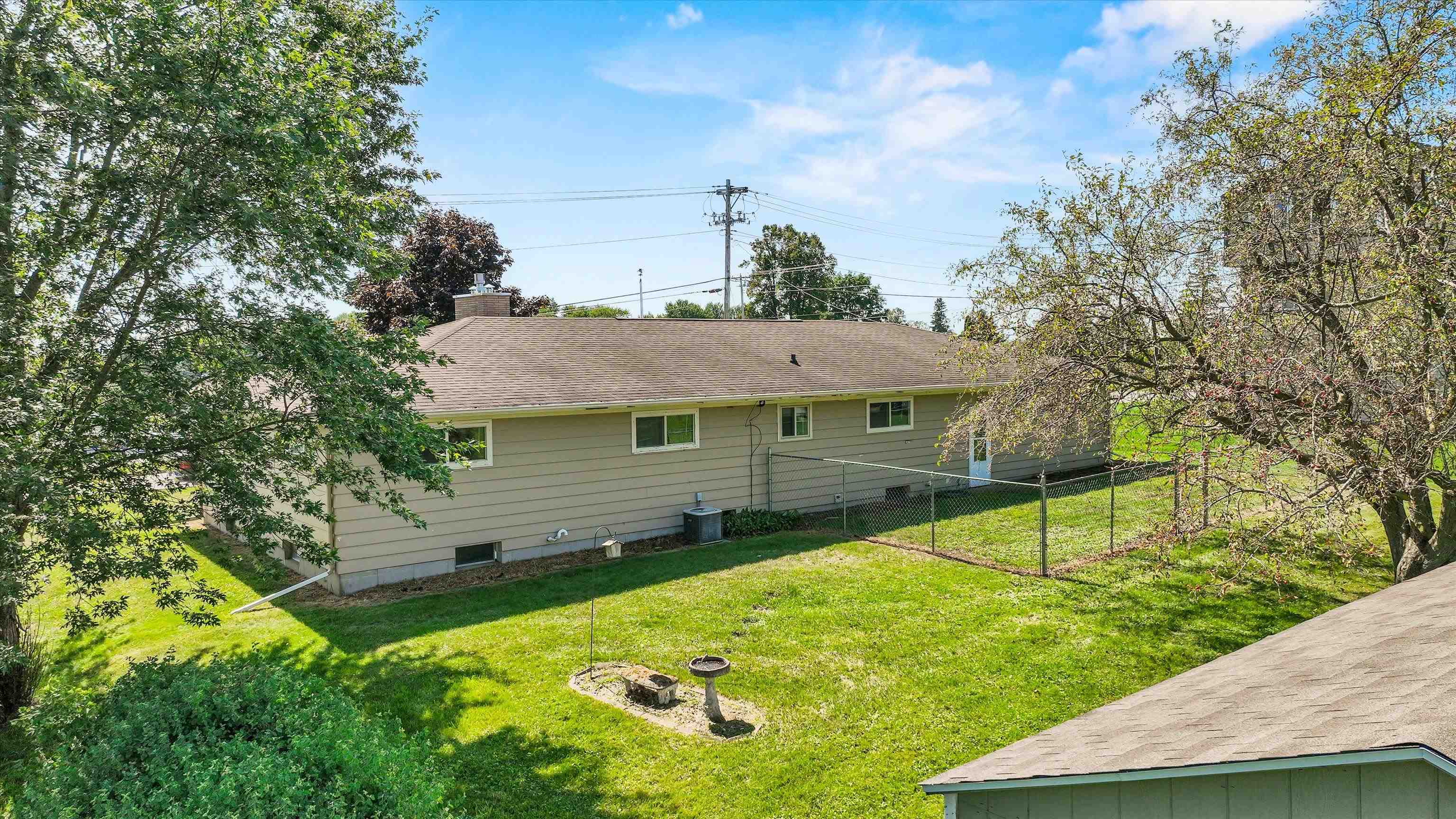 721 W UPHAM STREET, Marshfield, Wisconsin 54449, 3 Bedrooms Bedrooms, ,1 BathroomBathrooms,Residential,For Sale,721 W UPHAM STREET,22604749