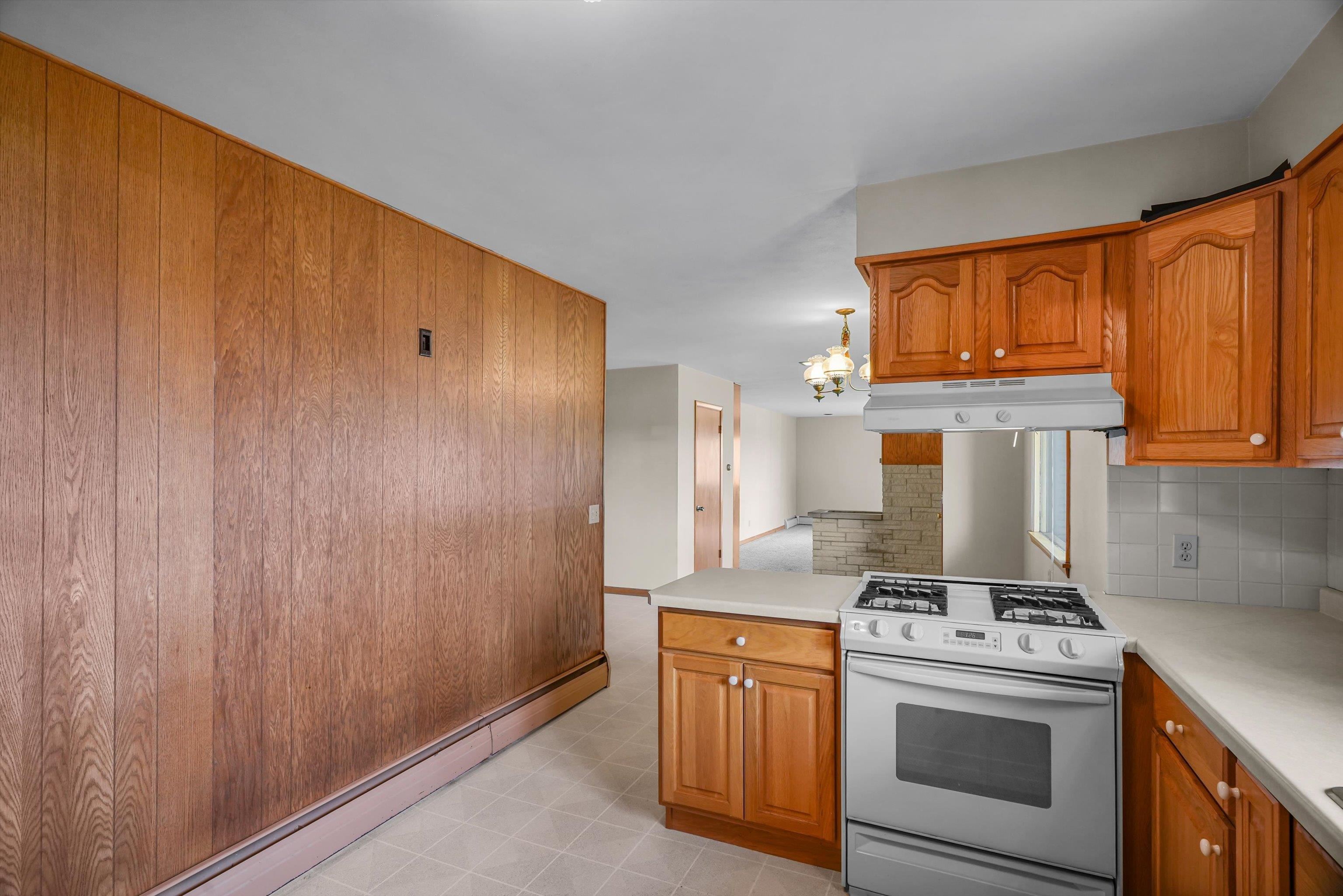 721 W UPHAM STREET, Marshfield, Wisconsin 54449, 3 Bedrooms Bedrooms, ,1 BathroomBathrooms,Residential,For Sale,721 W UPHAM STREET,22604749