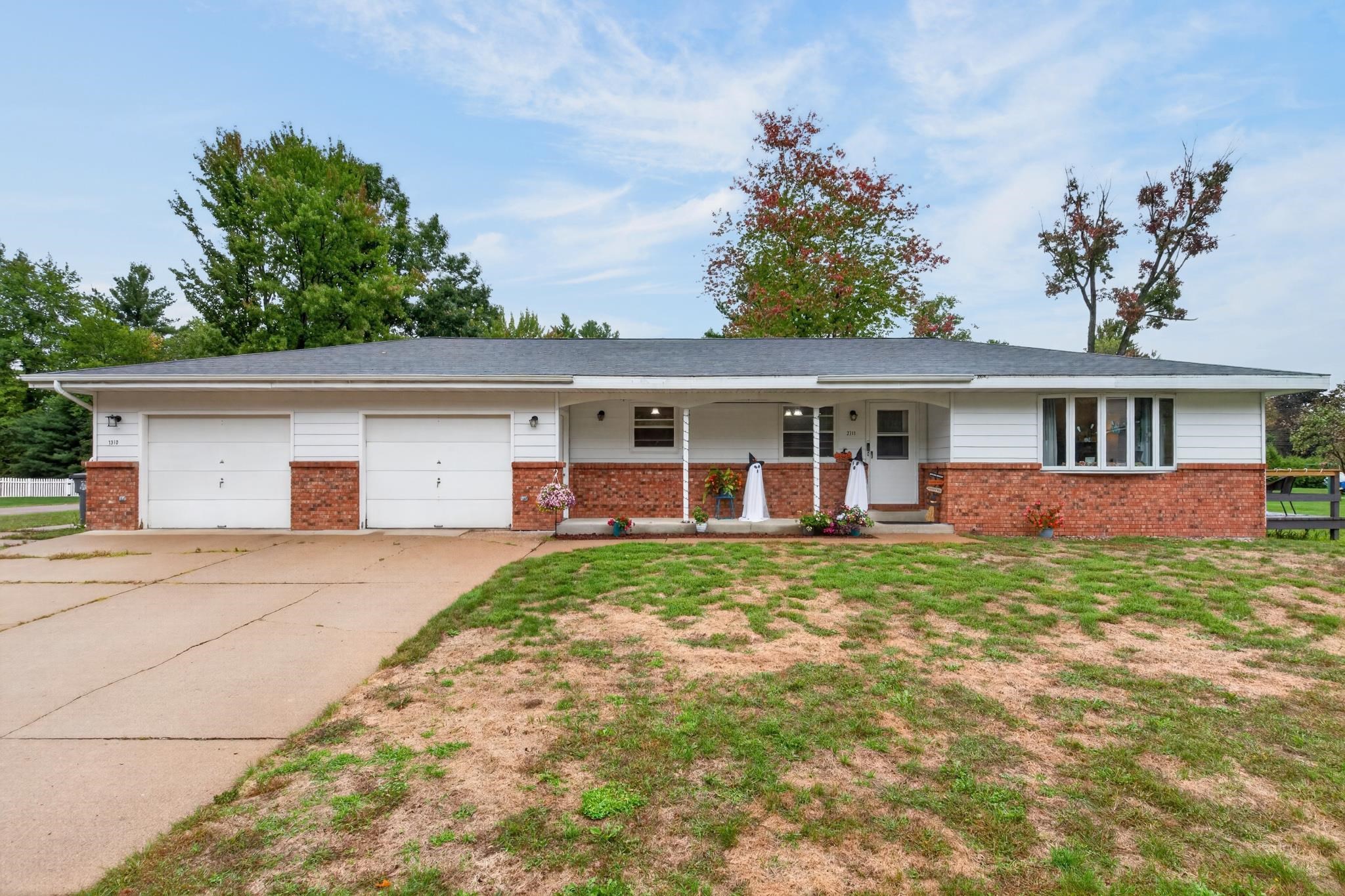 2711 NORTON STREET, Wisconsin Rapids, Wisconsin 54494, 2 Bedrooms Bedrooms, 4 Rooms Rooms,1 BathroomBathrooms,Multi-family,For Sale,2711 NORTON STREET,22604756