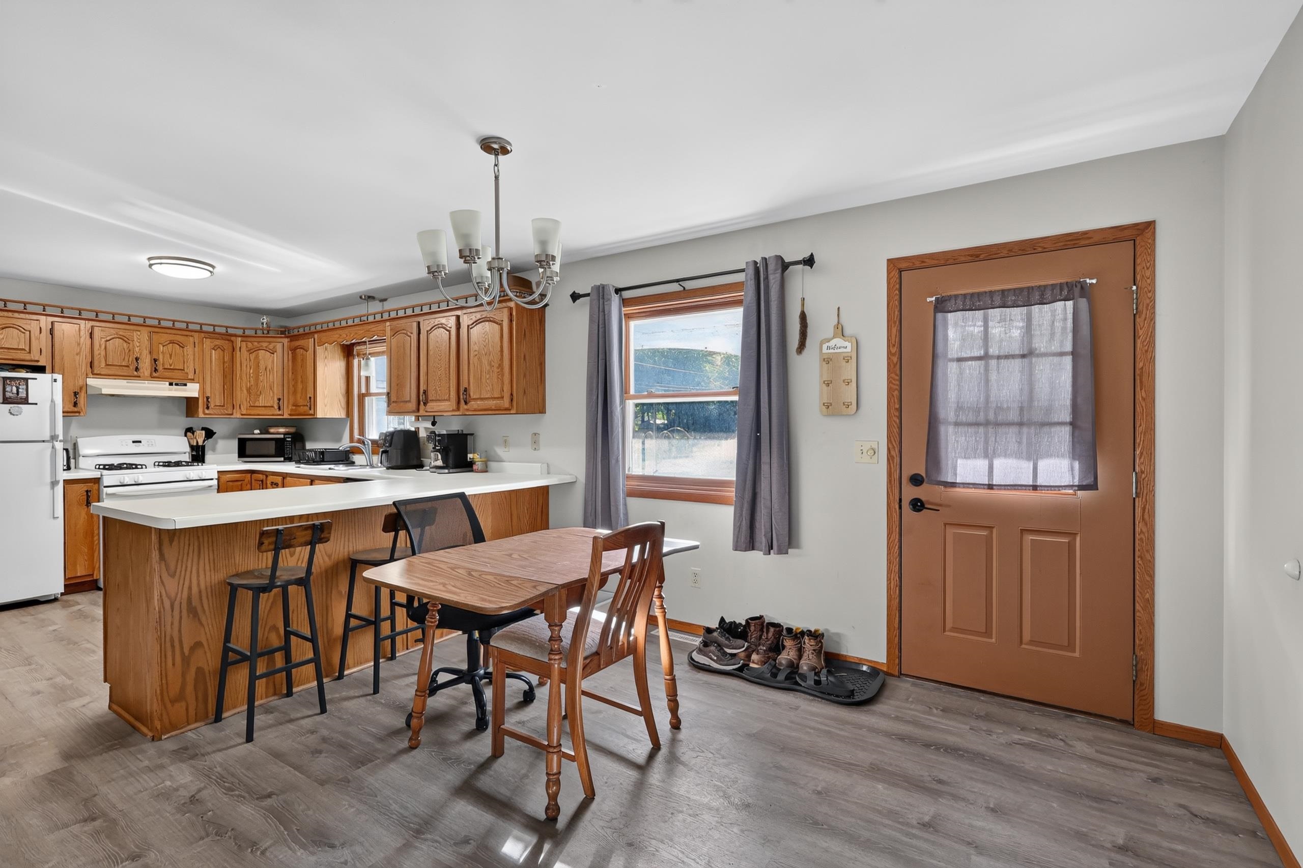 2711 NORTON STREET, Wisconsin Rapids, Wisconsin 54494, 2 Bedrooms Bedrooms, 4 Rooms Rooms,1 BathroomBathrooms,Multi-family,For Sale,2711 NORTON STREET,22604756